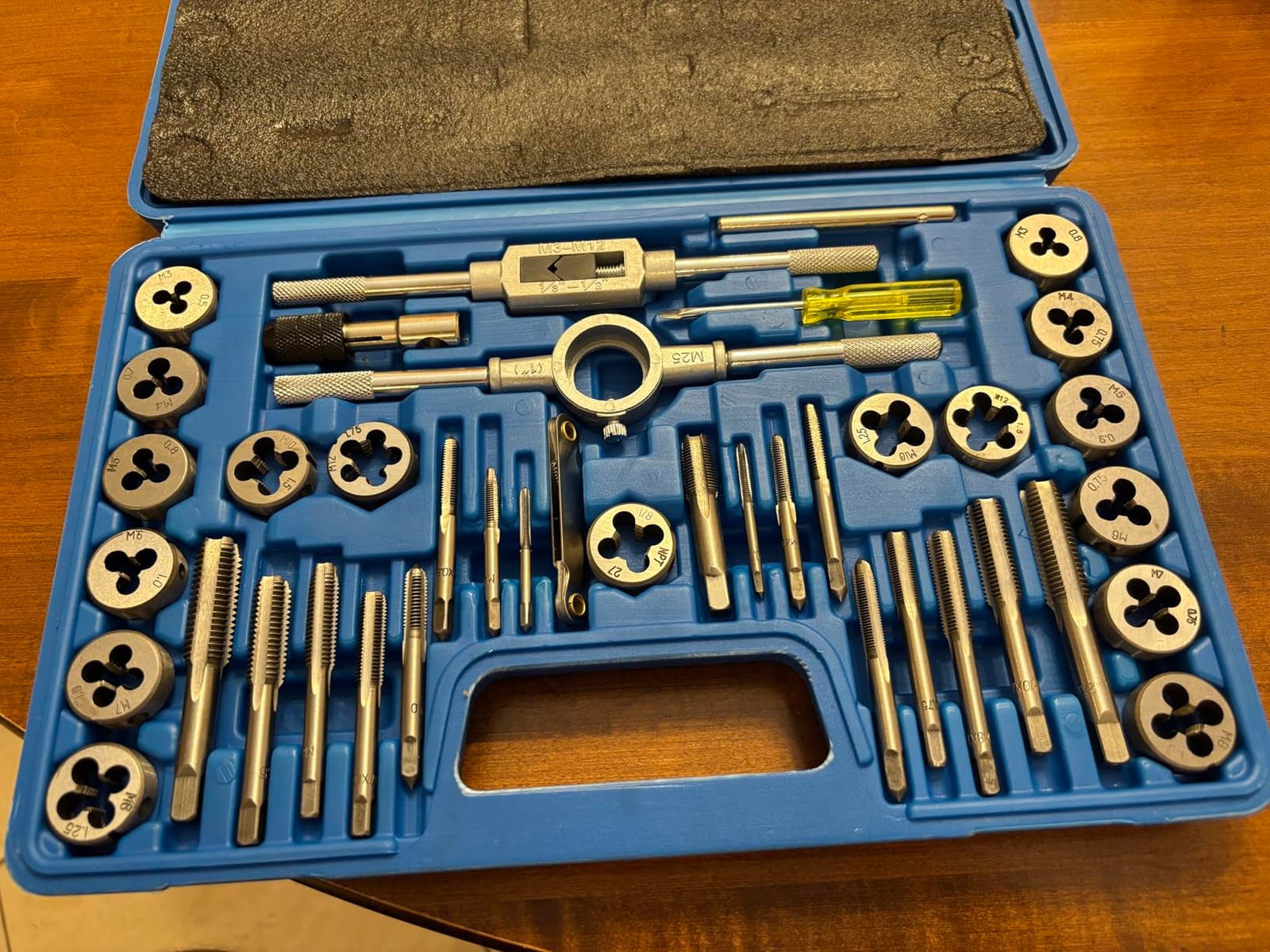 Anfrere 80pcs Tap and Die Set for Cutting External and Internal Threads customer photo 2