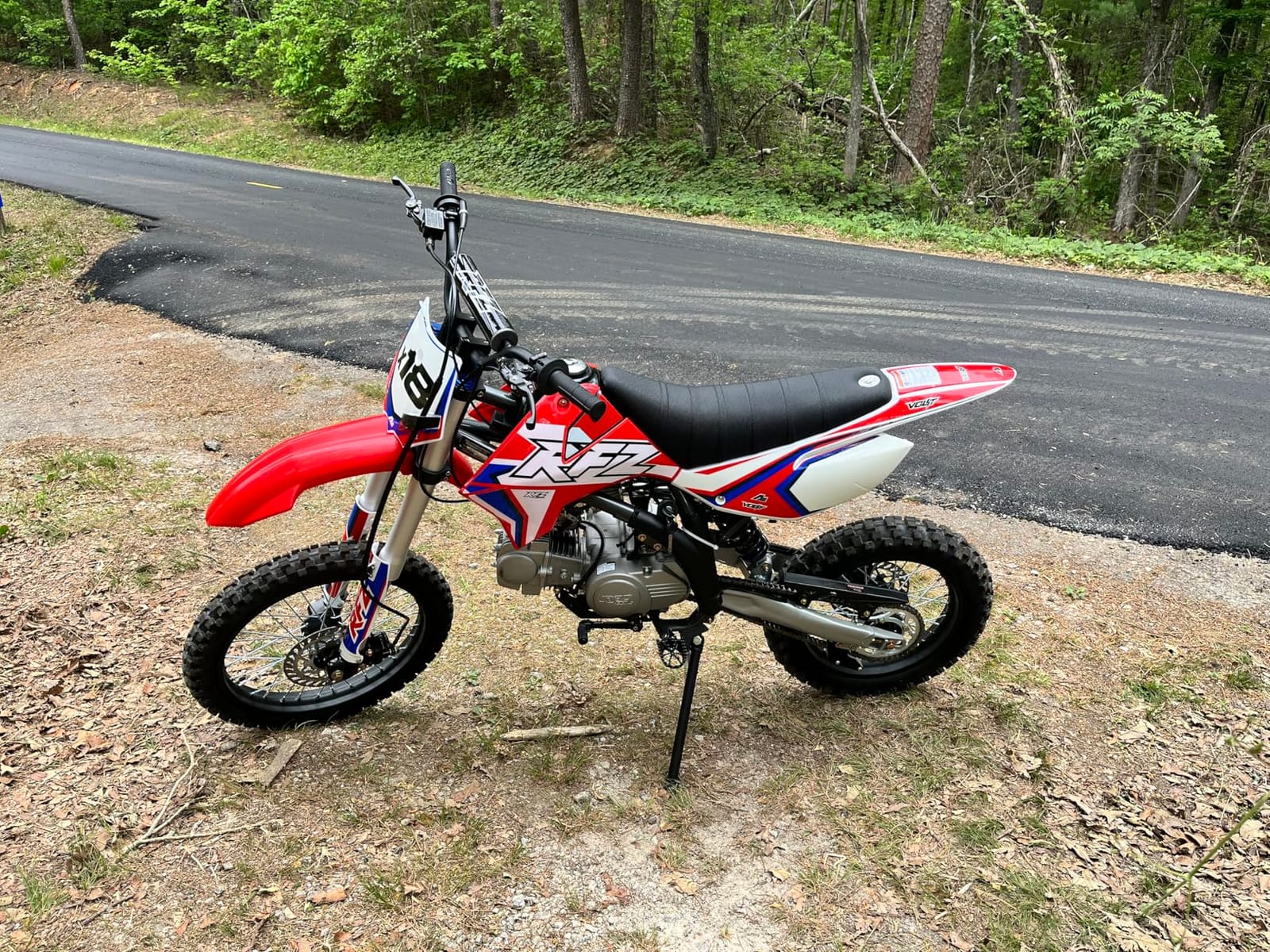 HHH DB X18 125CC Dirtbike Apollo RFZ Racing Gas Dirt Bike with Twin Spare Heave Duty Steel Frame Big Tires 17/14 inch 4 Speed Dirtbike for Youth Adult Vitacci Dirtbike customer photo 1