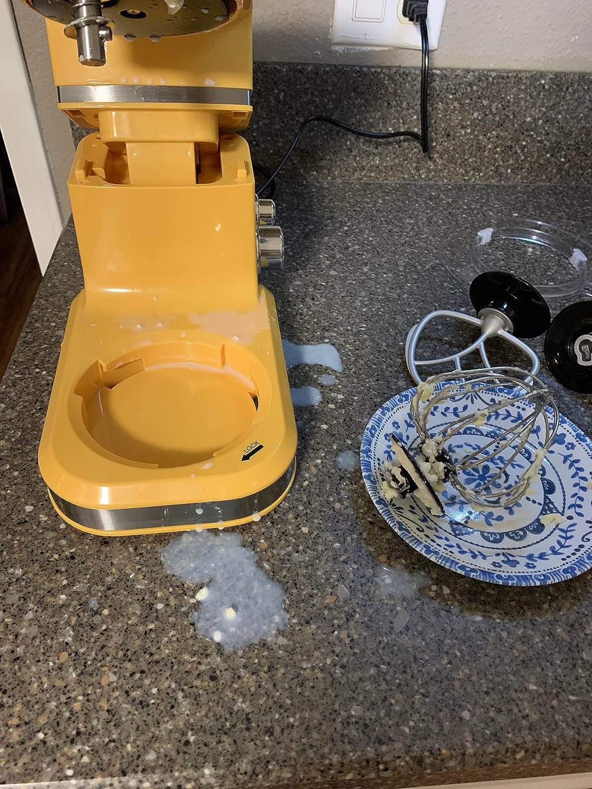 Kitchen in the box Stand Mixer, 3.2Qt Small Electric Food Mixer, 6 Speeds Portable Lightweight Kitchen Mixer for Daily Use with Egg Whisk, Dough Hook, Flat Beater customer photo 2