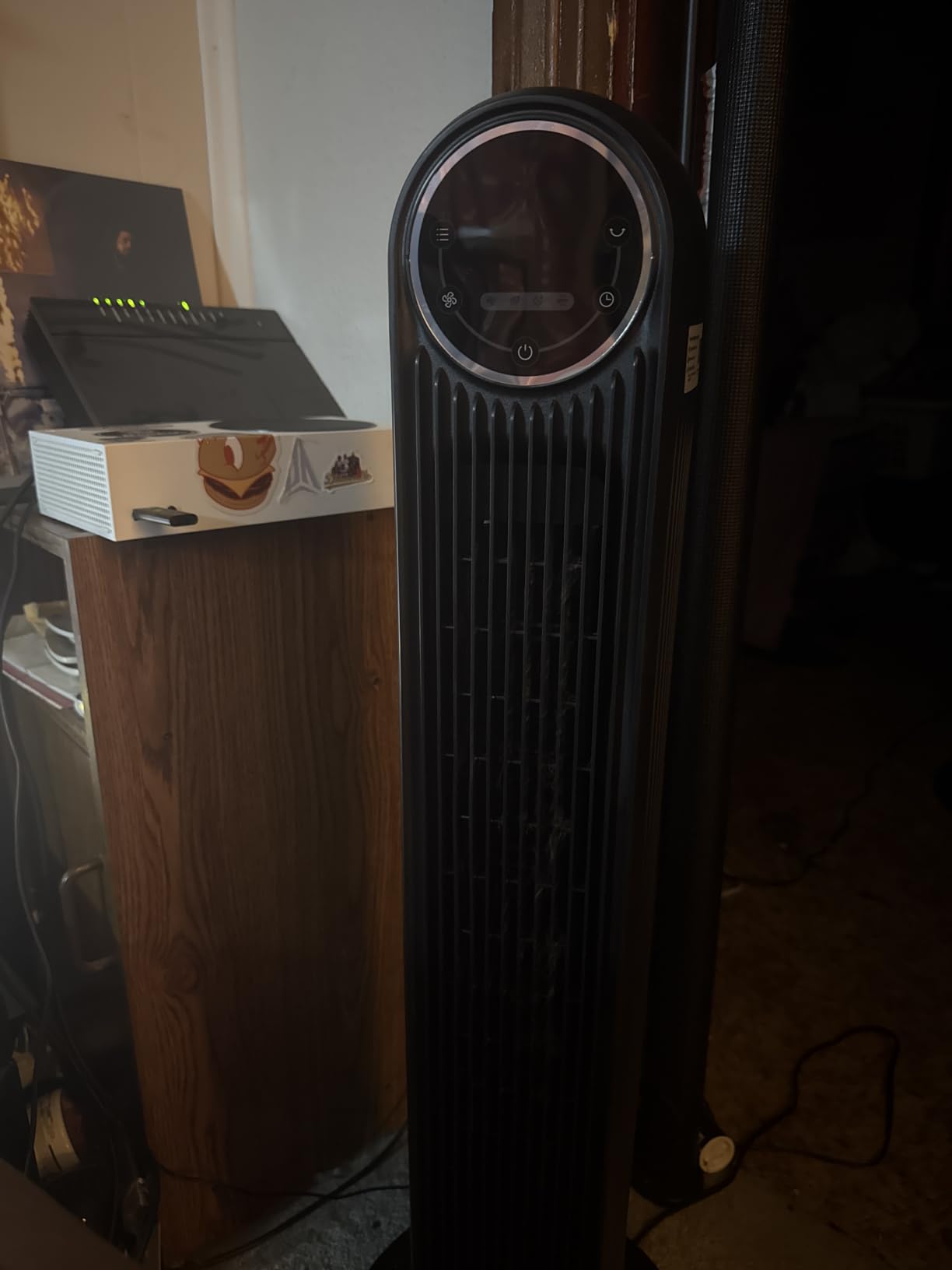 DREO Tower Fan for Bedroom, 28ft/s Velocity, Ultra Quiet Fan, 8 Speeds | 2026 Upgraded DC Motor, 90° Oscillating, 4 Modes Standing Fan, Bladeless Fan for Indoors, Floor Fans with Remote, Black customer photo 2