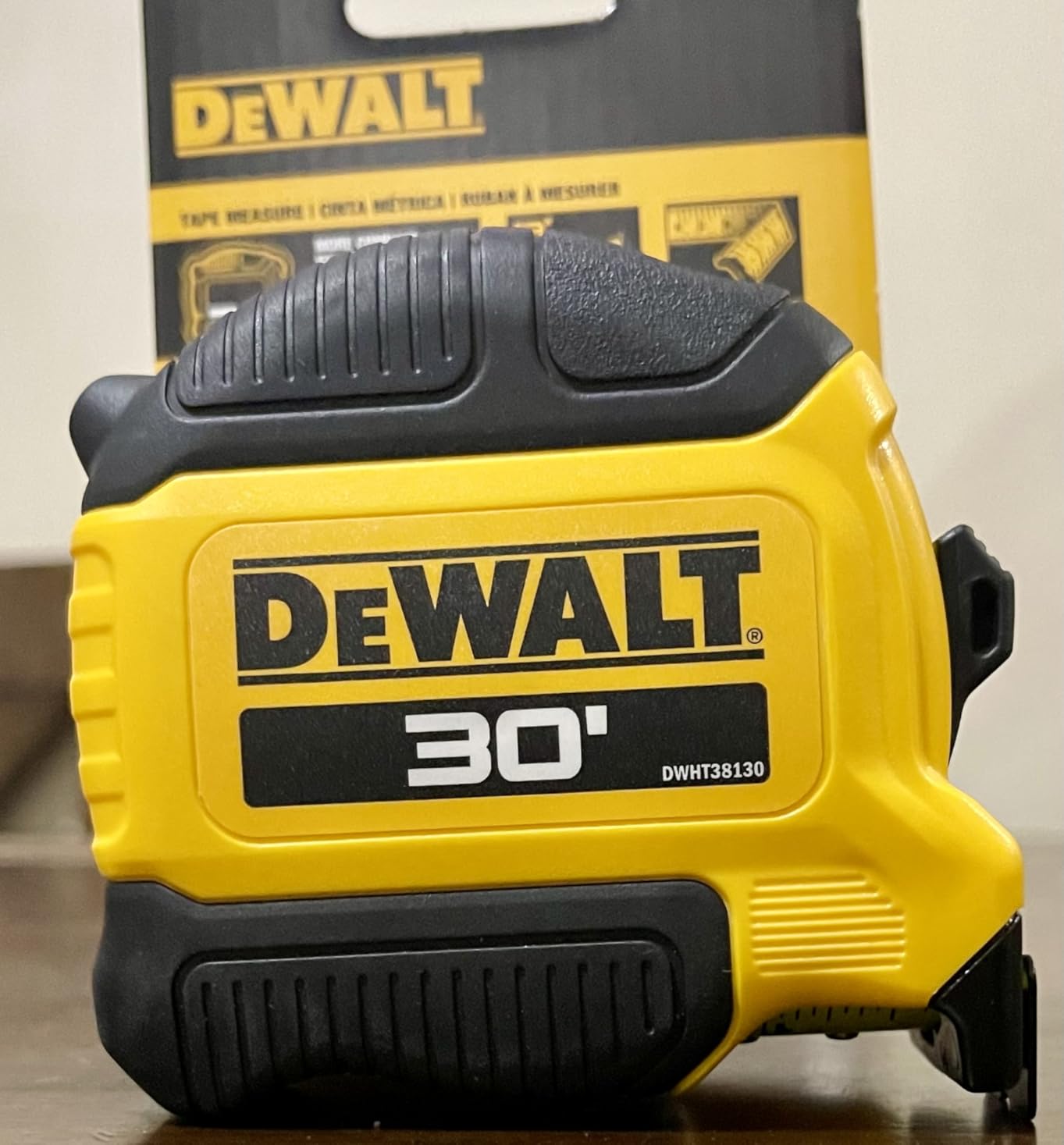 DEWALT ATOMIC 20V MAX 3/8 in. Cordless Impact Wrench (DCF923B) customer photo 1