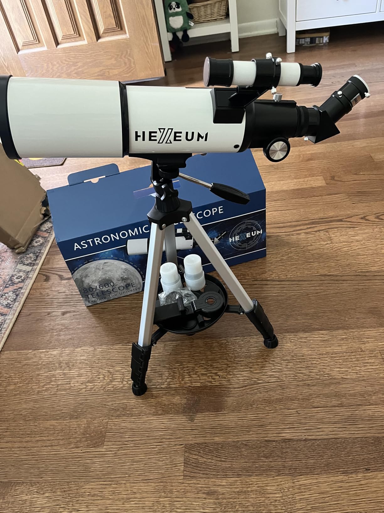 Koolpte Telescope for Adults, 80mm/600mm AZ Refractor for Beginners | High-power 80mm AZ refractor for adults and beginners, with Barlow lens, phone adapter, wireless remote and carry bag customer photo 2