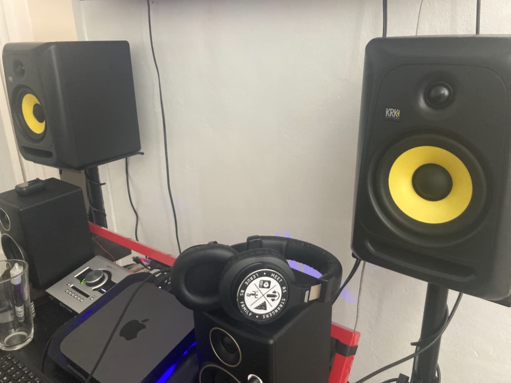 KRK Classic 7 Powered Two-Way Professional Studio Monitor (CL7G3-NA) - Pair customer photo 1