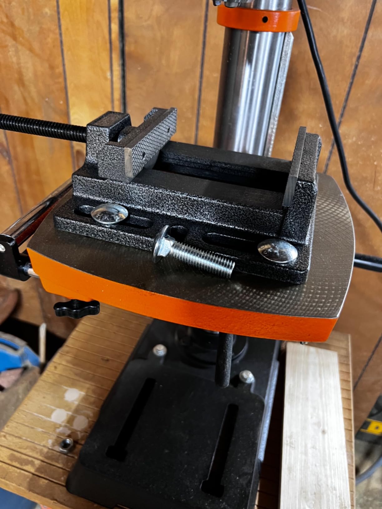 WEN Drill Press Vise, 4-Inch (DPA424) customer photo 1