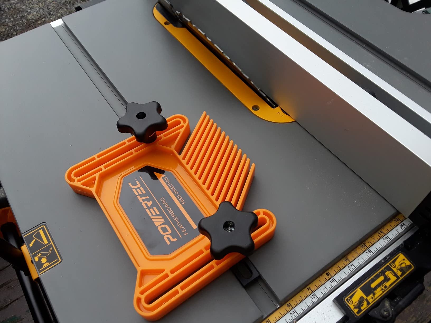 POWERTEC Tandem Featherboard & L-Shaped Fits Table Saw, Router Table, Band Saw, Shaper, Planers & Jointer. Wood Pusher Reduces Kickback & Increases Safety. 2PK (71555V) customer photo 1