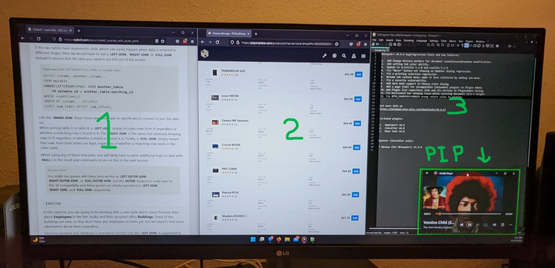 LG UltraWide FHD 26-Inch Computer Monitor 26WQ500-B, IPS with HDR 10 Compatibility and AMD FreeSync, Black customer photo 1