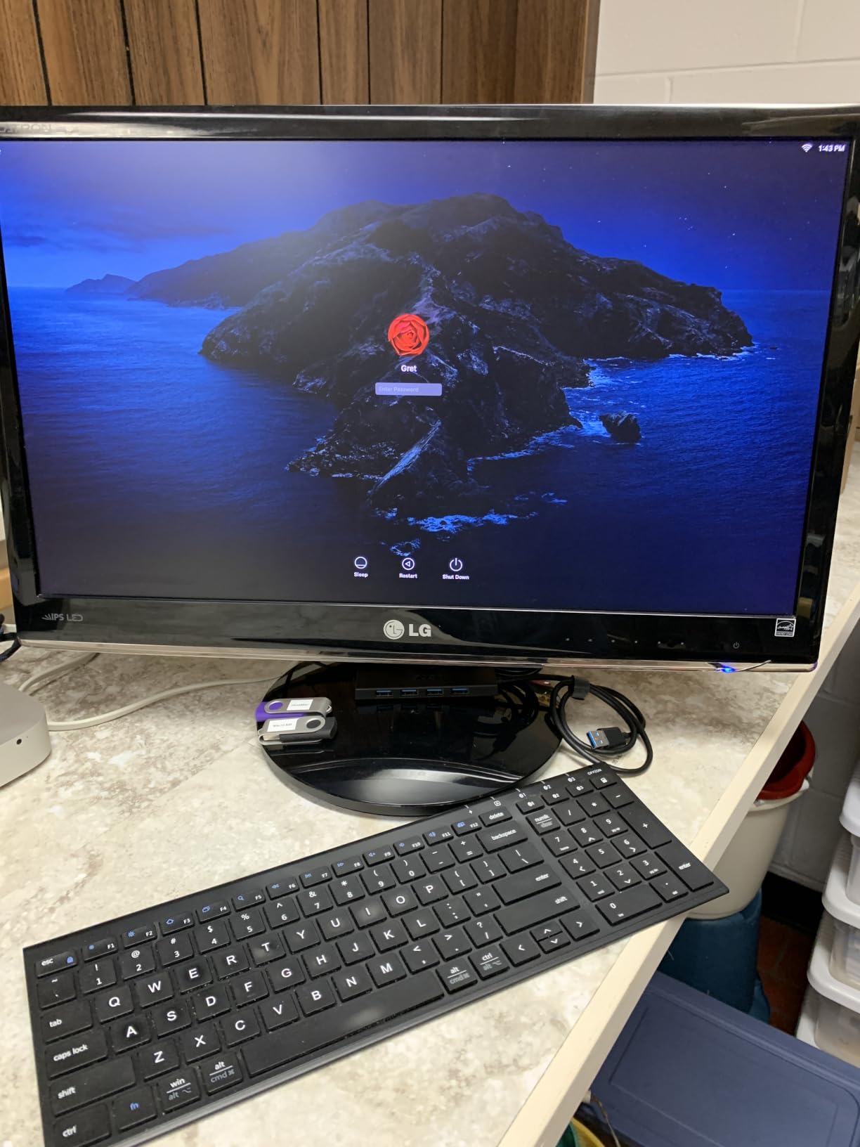 ViewSonic VS2447M 24 Inch 1080p Computer Monitor, 100Hz LED Display | AMD FreeSync, HDMI, VGA, Eye Care, Thin Bezels, Gaming, Laptop, PC, Mac, Anti Glare, 4ms Response, Dual Speakers, 250 Nits customer photo 1