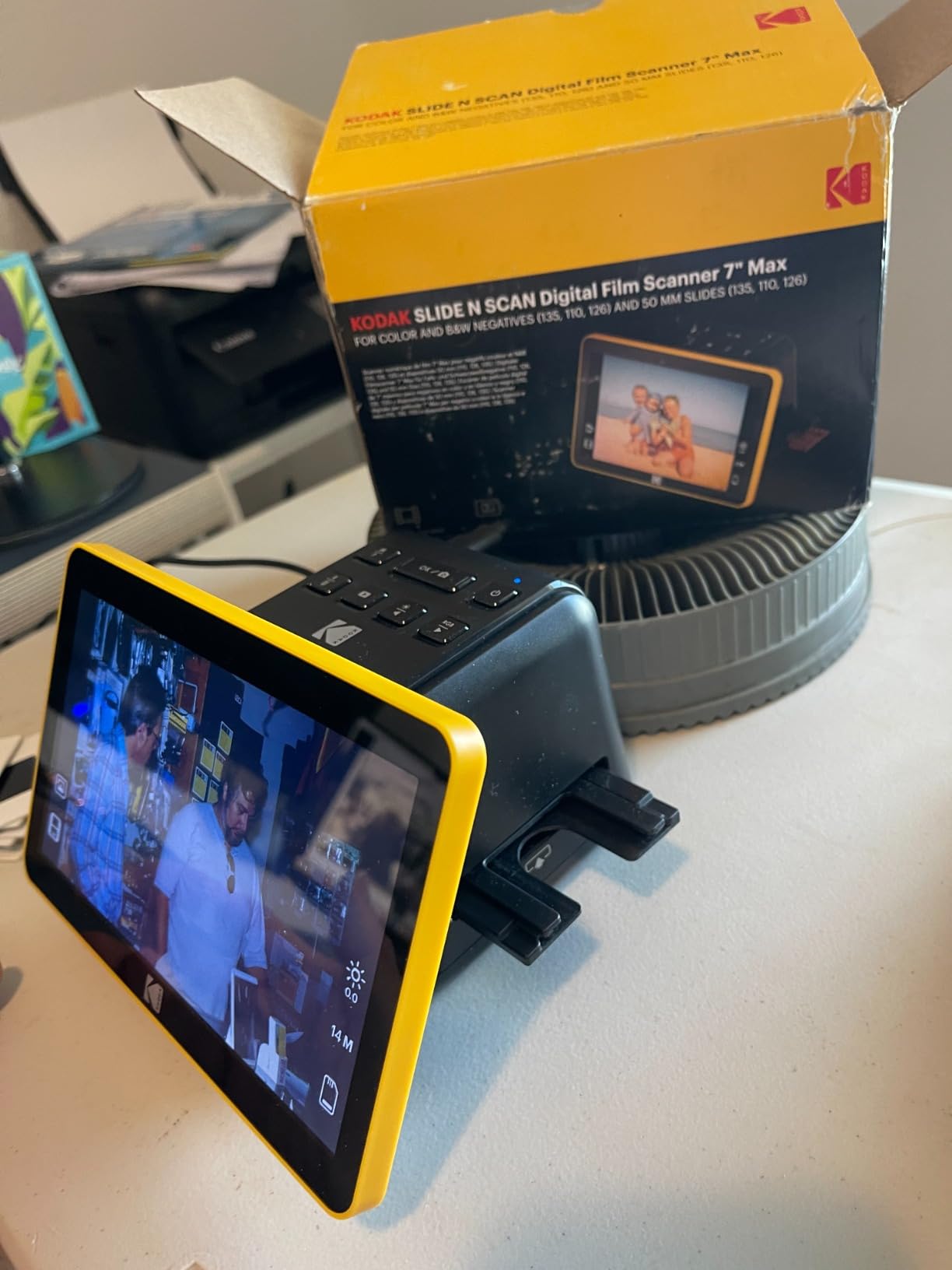 KODAK Slide N Scan Max Film Scanner, Slide Scanner, Black/Yellow | Slide to Digital Converter, Direct SD Saving, 135mm 110mm 126mm Support, Continuous Feed, One Touch Editing, 7