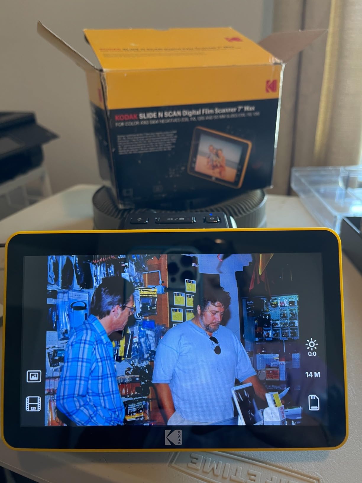 KODAK Slide N Scan Max Film Scanner, Slide Scanner, Black/Yellow | Slide to Digital Converter, Direct SD Saving, 135mm 110mm 126mm Support, Continuous Feed, One Touch Editing, 7