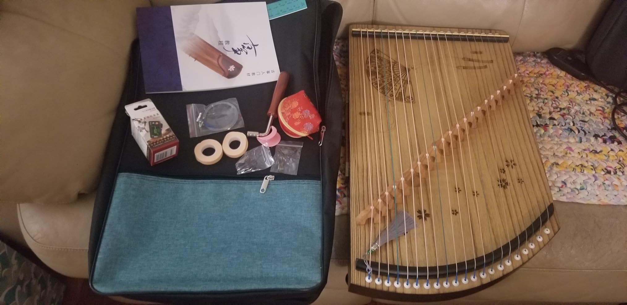 LANDTOM Guzheng Finger Trainer with Full Accessories/Guzheng Code/Backpack, Suitable for Professional/Adult/Beginner/Children 21 Strings (A, strings on bridges) customer photo 2