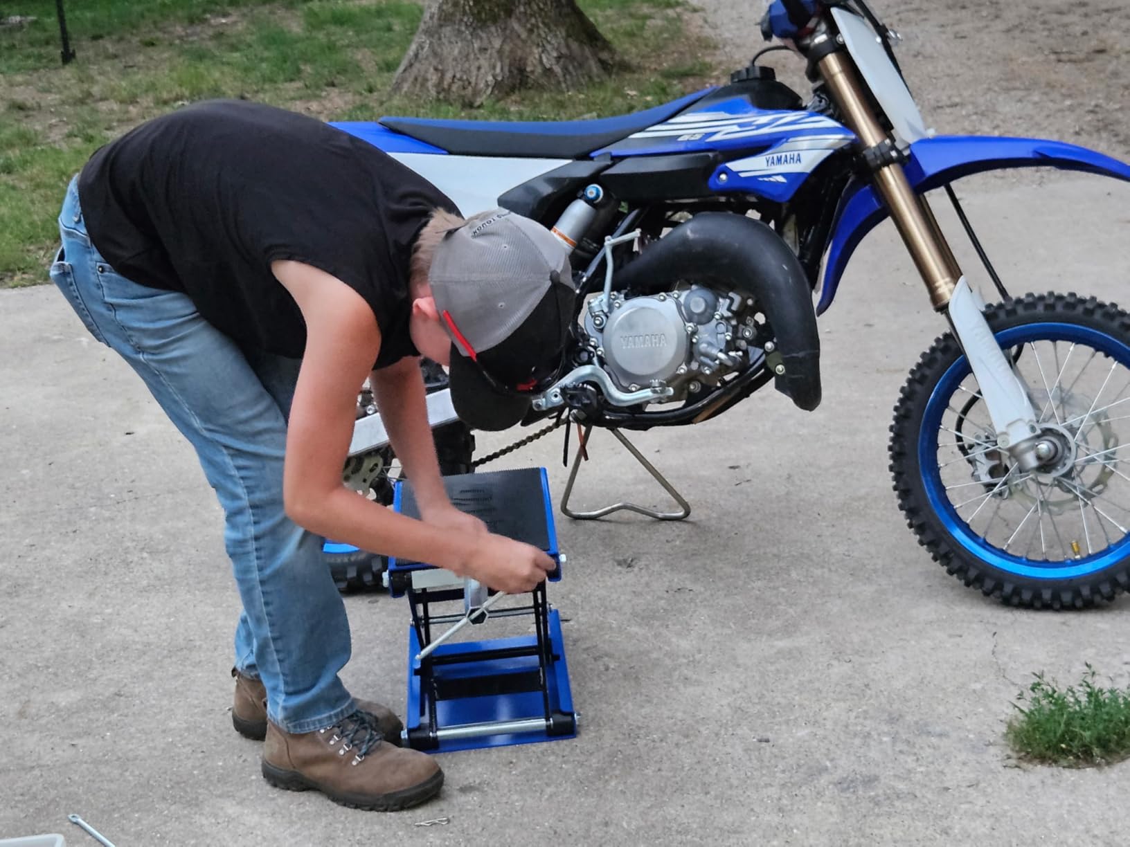 OMT Motorcycle Lift, 1100lb Scissor Jack Stand for ATV Dirt Bike Cruiser customer photo 1