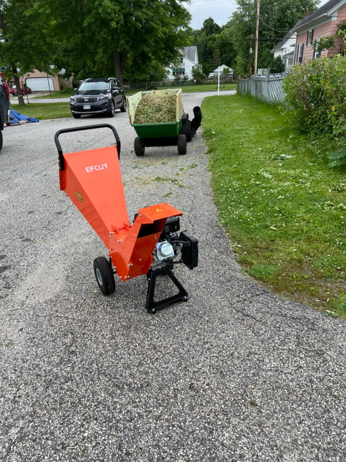 Wood Chipper Shredder Mulcher 7HP Gas Powered Heavy Duty Compact Design 3
