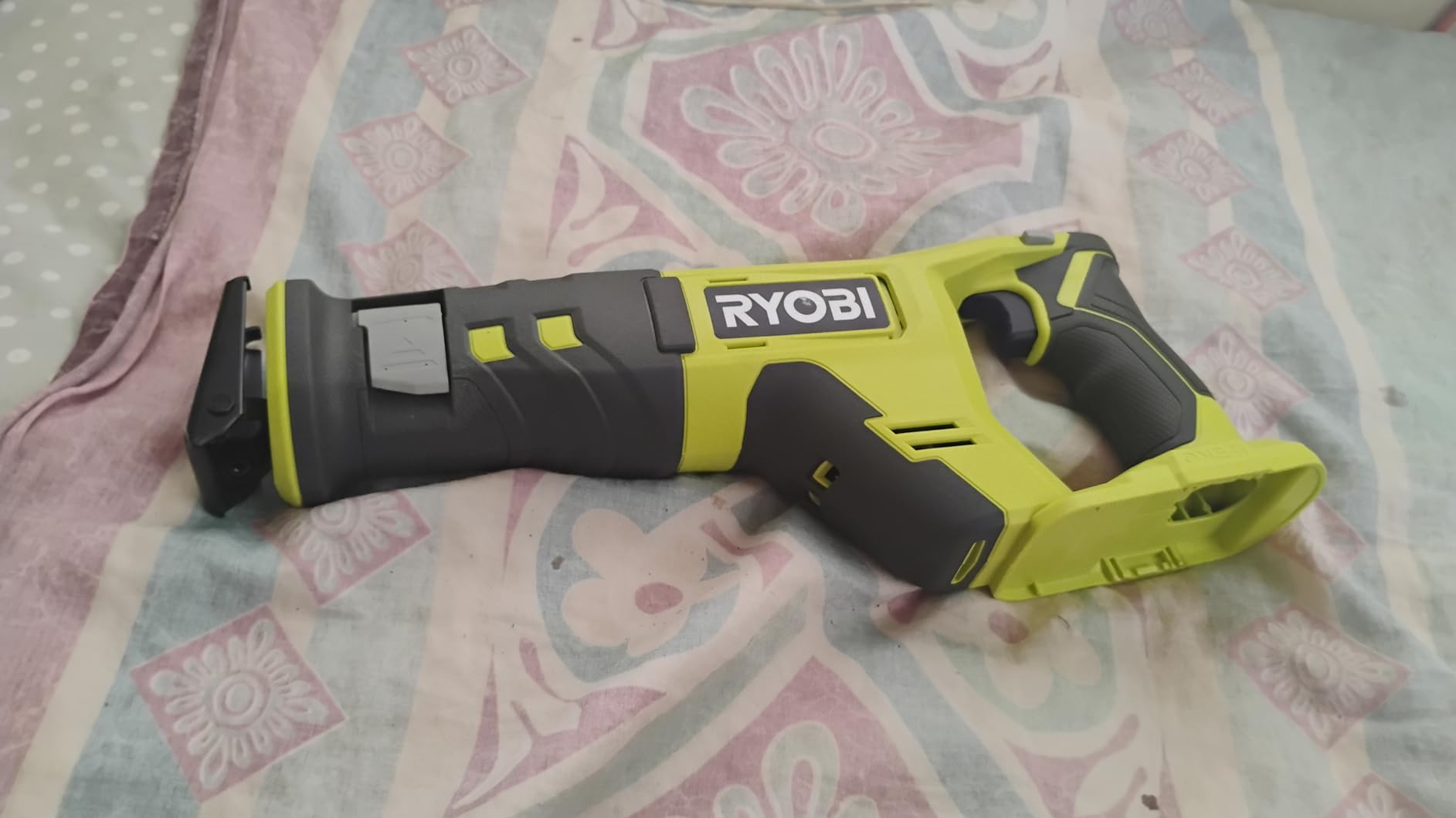 RYOBI ONE+ 18V Cordless Reciprocating Saw - 3,400 SPM Variable Speed, 1 in. Stroke Length, Tool Only (Battery Not Included) - PCL515B customer photo 2