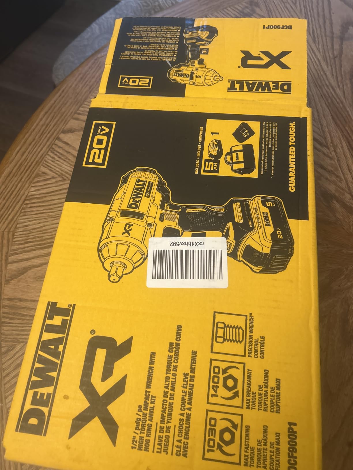 DEWALT 20V MAX Cordless Impact Wrench with Hog Ring Anvil, Brushless High Torque 1/2 Impact Gun, 4-Mode Speed, Includes Battery, Charger and Kit Bag (DCF900P1) customer photo 1