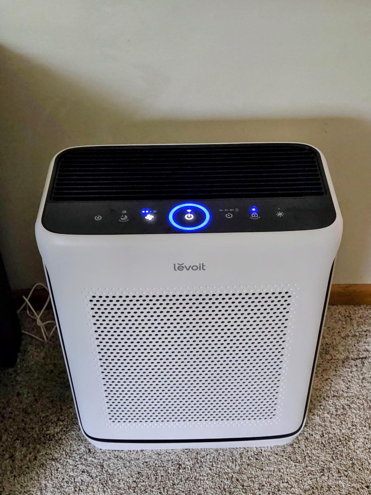 LEVOIT Smart Air Purifier for Home Large Room up to 1875 Ft² Vital 200S-P | For Quiet Bedroom at 27dB, AHAM VERIFIDE, Air Quality Monitor, HEPA Sleep Mode for Allergies, Pet Hair and dander, White customer photo 2