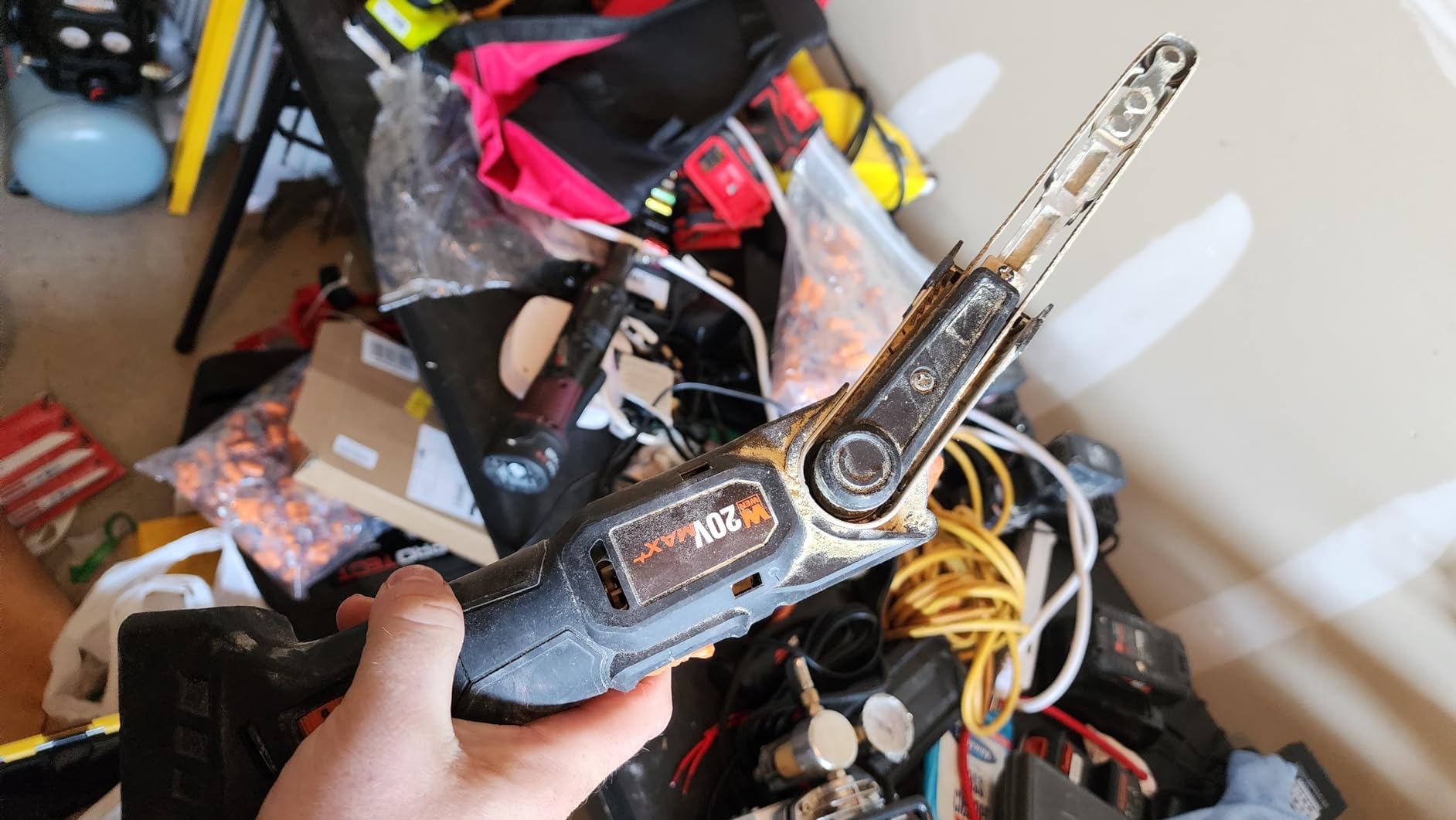 WEN Cordless Detail File Sander, Variable Speed with 20V Max 2.0 Ah Lithium-Ion Battery and Charger (20437) customer photo 2