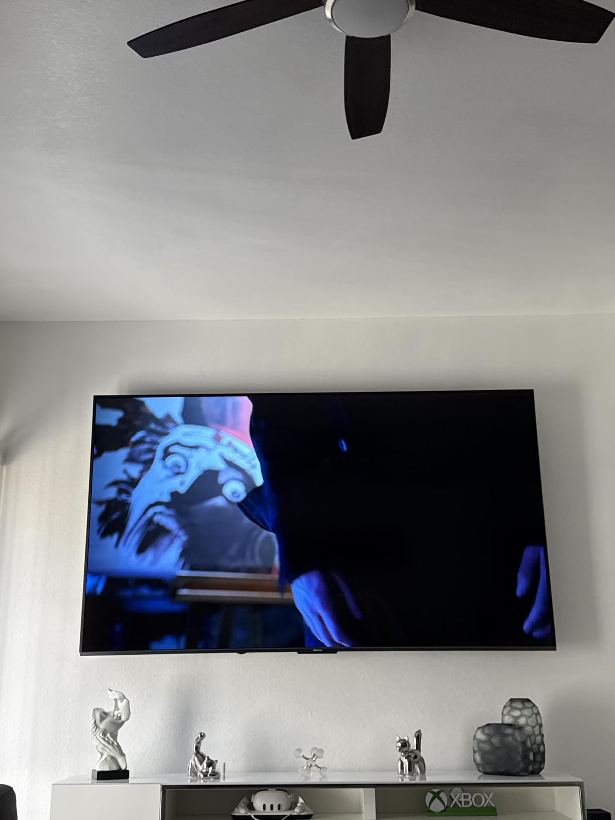 USX STAR UL Listed Full Motion TV Wall Mount Bracket for Most 37-90 inch TVs, Swivel Tilt Extension Level TV Mount, Max VESA 600x400mm, Holds up to 132lbs & 16