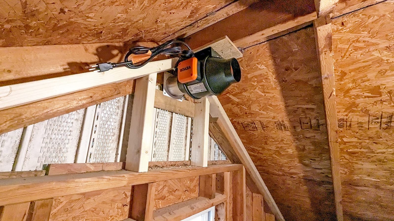 VEVOR Inline Duct Fan, 8-Inch 807 CFM with Temperature Humidity Controller, Quiet EC-Motor Ventilation Exhaust Fan for Cooling Booster, Grow Tents, Hydroponics customer photo 1