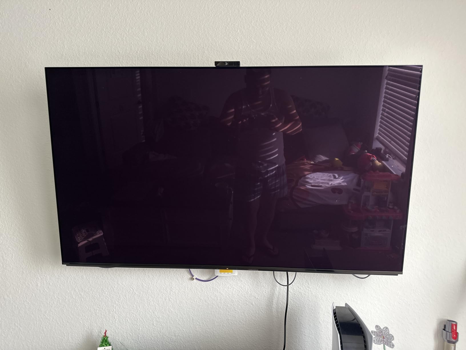 Sony QD-OLED 77 inch BRAVIA XR A95L Series 4K Ultra HD TV: Smart Google TV with Dolby Vision HDR and Exclusive Gaming Features for The PlayStation® 5 XR77A95L- Latest Model,Black customer photo 2