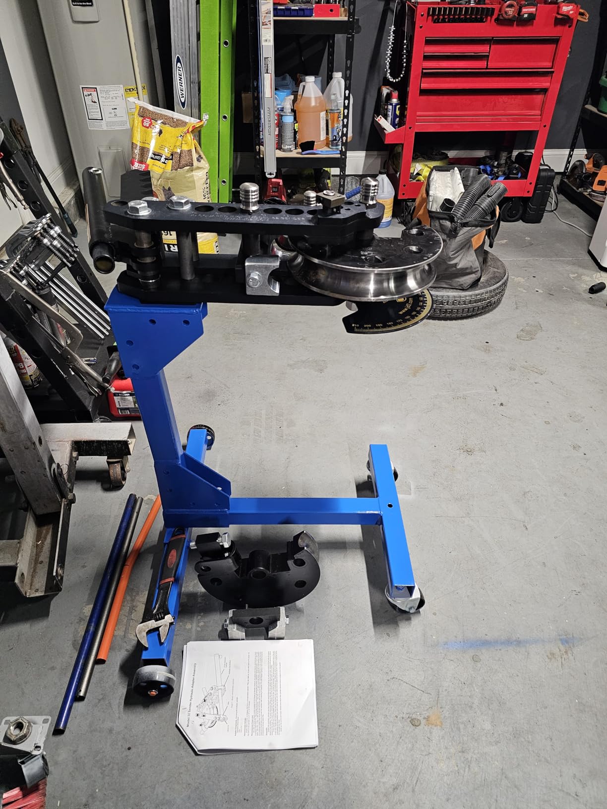 VEVOR Engine Stand, 750 lbs (3/8 Ton) Rotating Engine Motor Stand with 360 Degree Adjustable Head, Cast Iron Motor Hoist Dolly, 4-Caster, 4 Adjustable Arms, for Vehicle Maintenance, Auto Repair customer photo 1