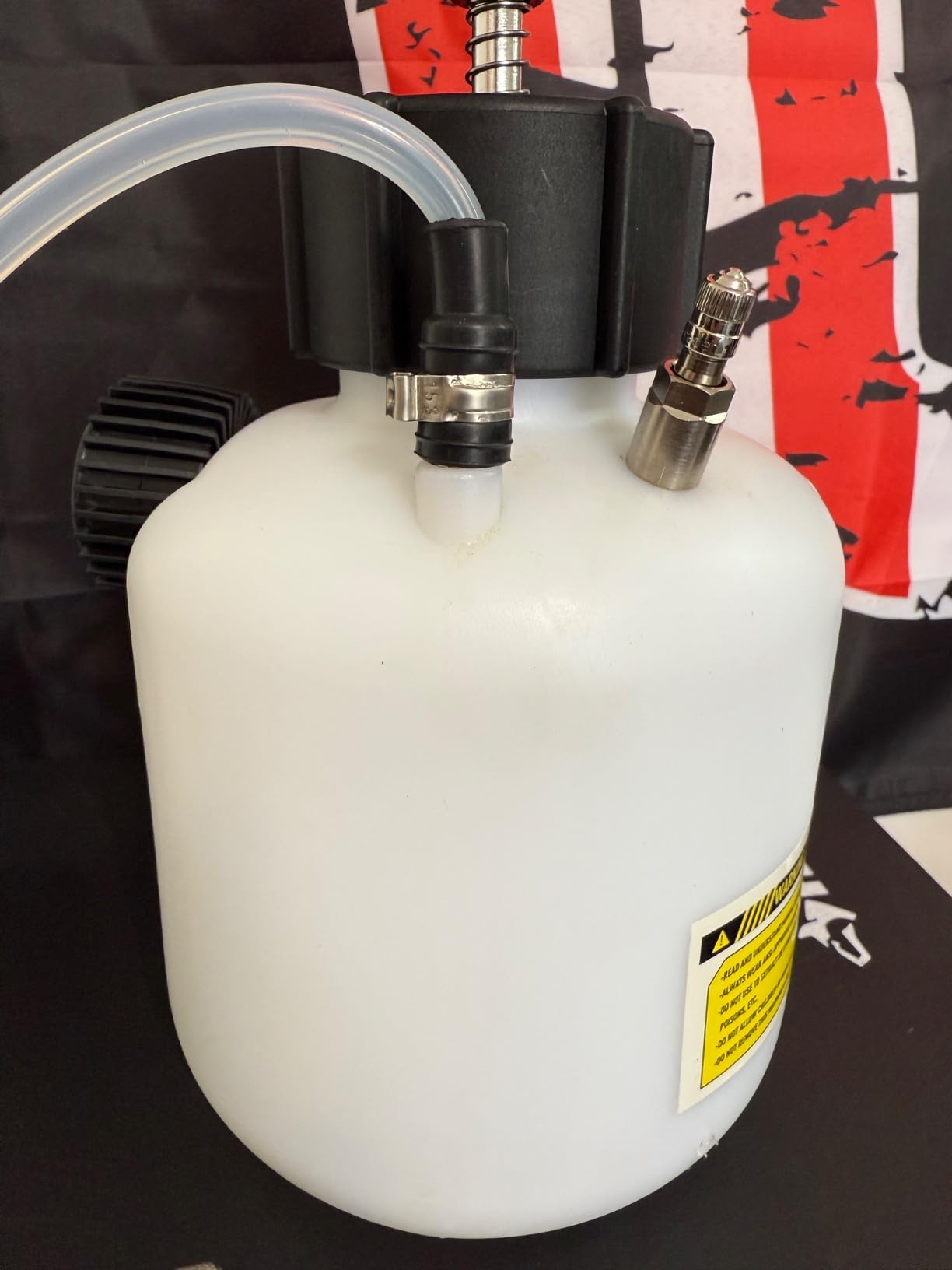 OMT 2.5L Pressure Brake Bleeder Kit Extractor with 50.7mm Adapter customer photo 1