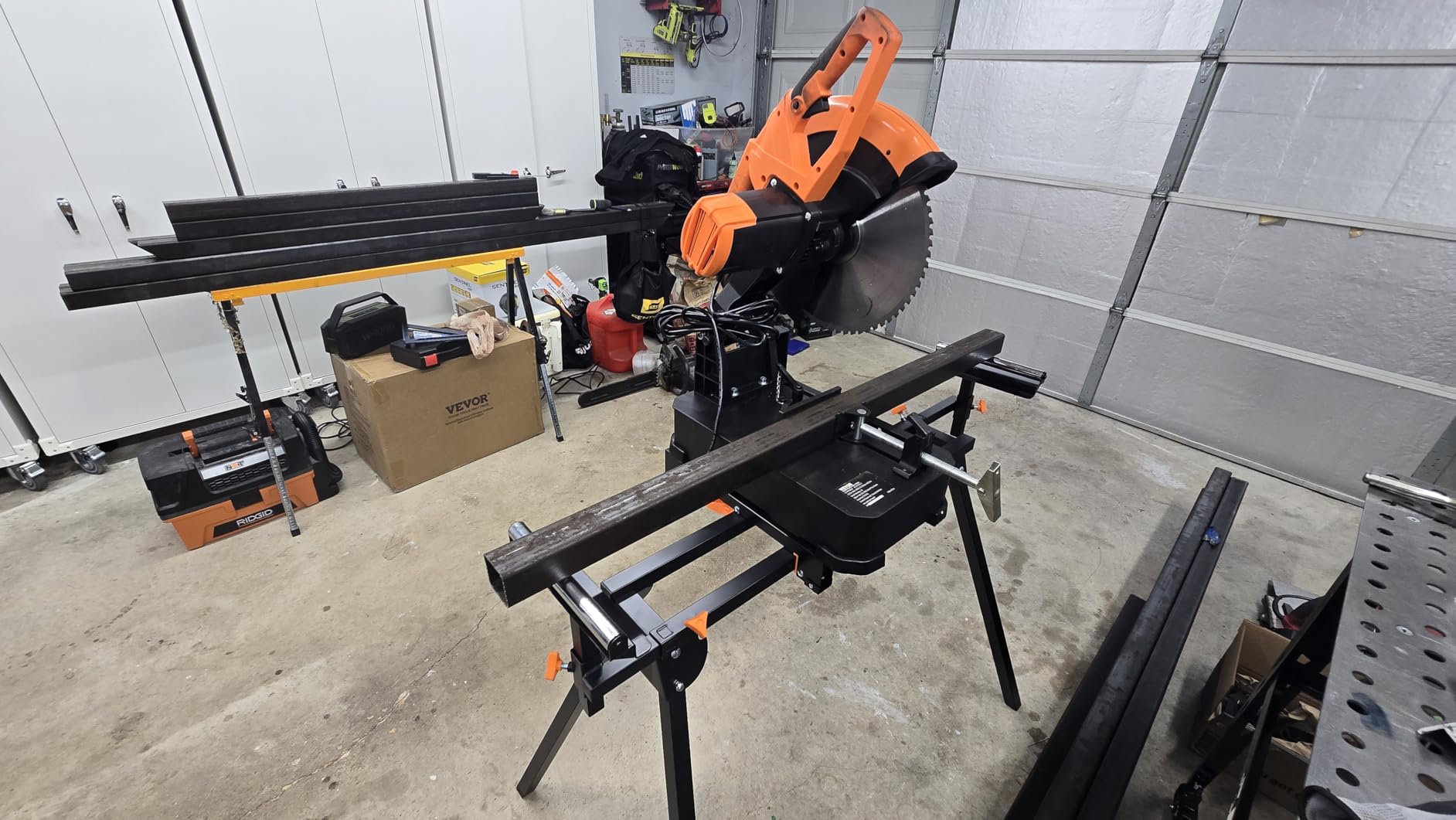 VEVOR Chop Saw, 14''/355mm Blade Diameter Cut Off Saw, 2800W 1200RPM Steel Cutting Machine, 0-45° Adjustable Dry Cut Chop Saw, Miter Saw for Cold Cut Saw for Steel/Iron/Aluminum, Black customer photo 2