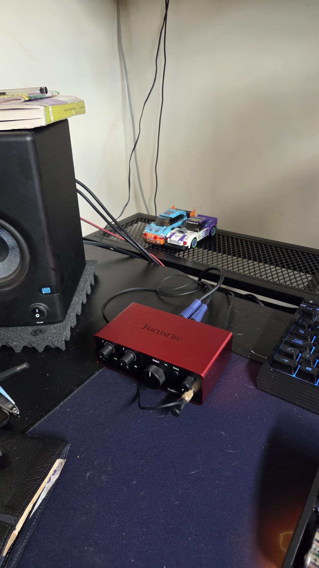 Focusrite Scarlett Solo 4th Gen USB-C Audio Interface | 1 XLR Mic Preamp, 1 Hi-Z Instrument Input, 24-Bit/192kHz, 120dB Dynamic Range, Air Modes, PC/Mac/iPad Compatible customer photo 1