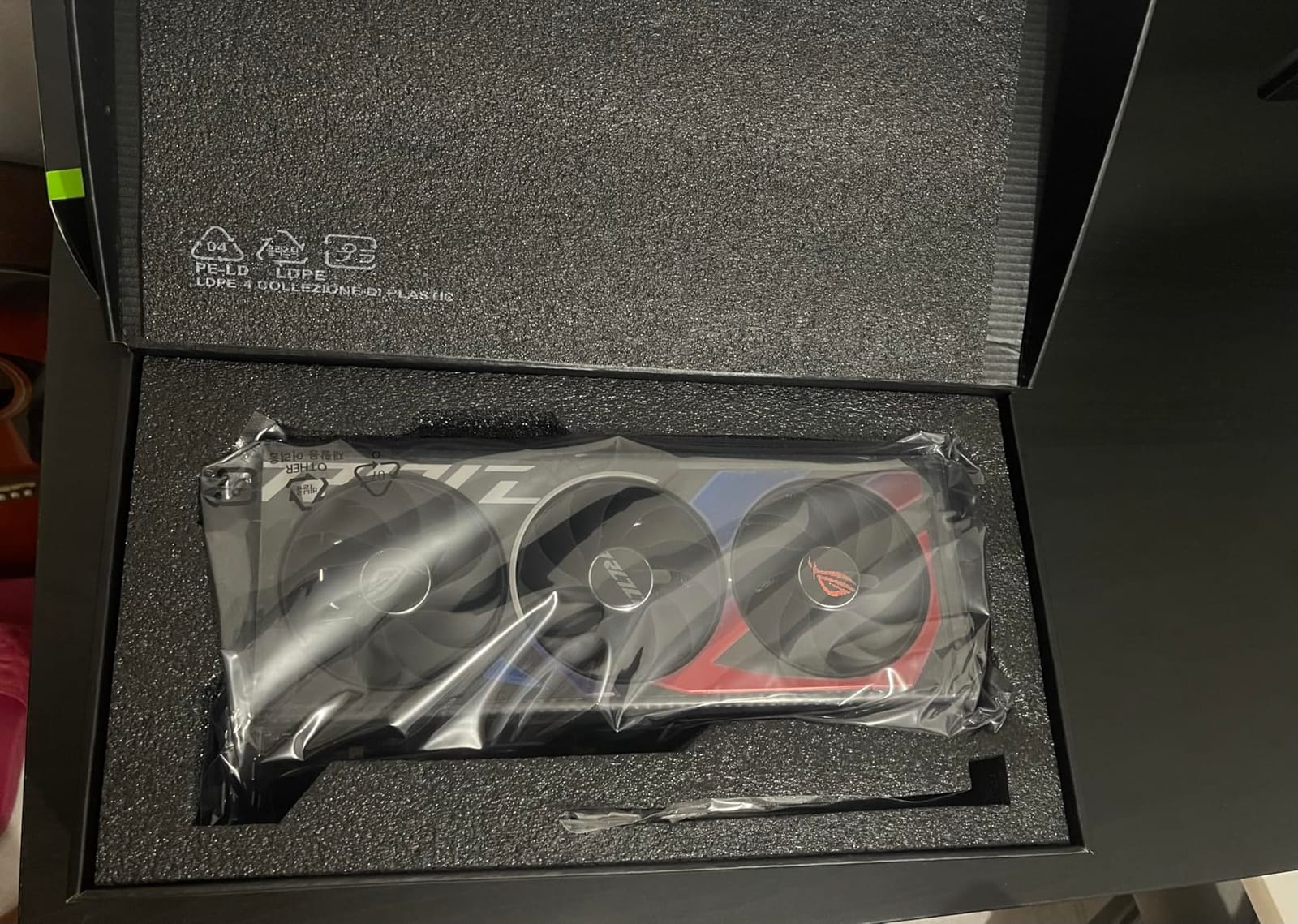 ASUS ROG Strix GeForce RTX 4060 OC Edition Gaming Graphics Card (PCIe 4.0, 8GB GDDR6, DLSS 3, HDMI 2.1a, DisplayPort 1.4a, Axial-tech Fan Design, Aura Sync, 0dB Technology), 3 Year Warranty customer photo 2