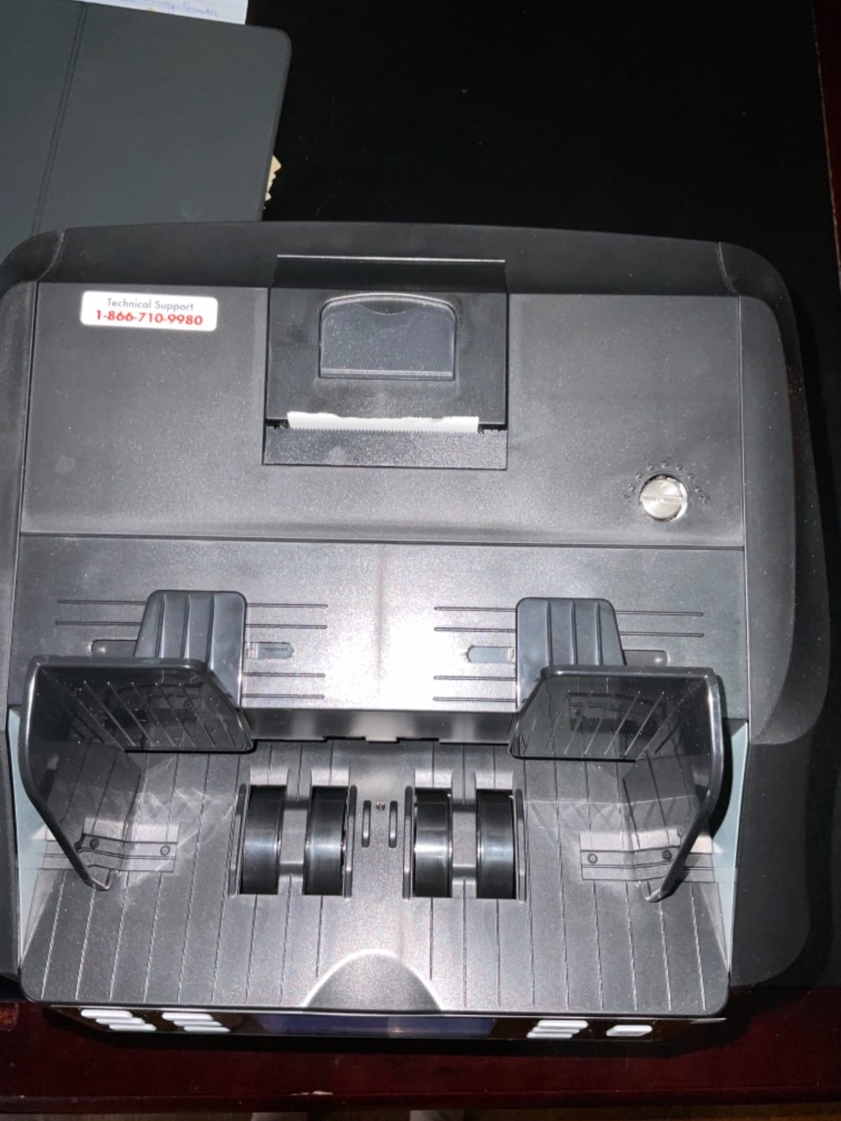 KOLIBRI Money Counter Machine I 4.5 TFT Display I Business Grade I Advanced IR/UV/MG/MT/DD/HLF Detection I Mixed Denomination (USD) I 1,200 Notes/Min I 3-Year Warranty I KBR-1500 V2 customer photo 2