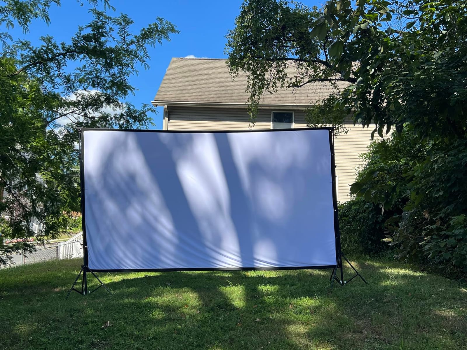 AAJK 150in Outdoor Projector Screen with Stand Easy Set Up Screen | Projector Screen Outdoor, 16:9, Portable, 4K, Indoor Outdoor, Wrinkle-Free Design, Ideal for Home Theater and Backyard Cinema customer photo 2