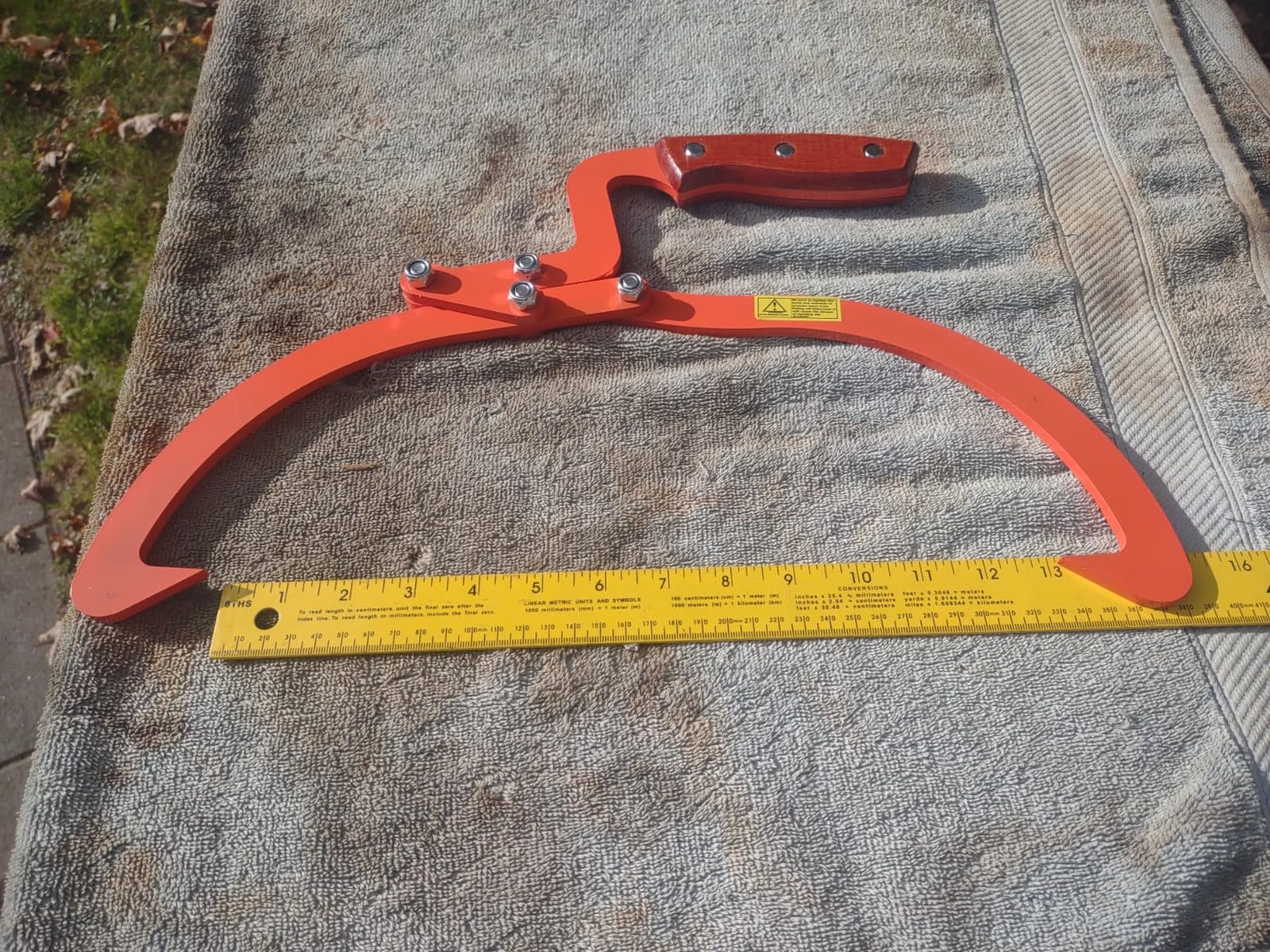 Wood Handle 2 Claw Skidding Tongs Non-Slip Grip, Log Lifting, Handling, Dragging & Carrying Tool (12 in) customer photo 2