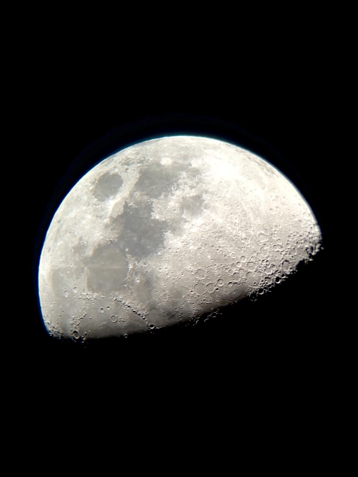 Celestron StarSense Explorer 130mm Tabletop Telescope with Smartphone App | Compact Tabletop Dobsonian, Parabolic Reflector Optics, StarSense Smartphone Guidance to Find Objects, Camping & Travel Ready customer photo 2