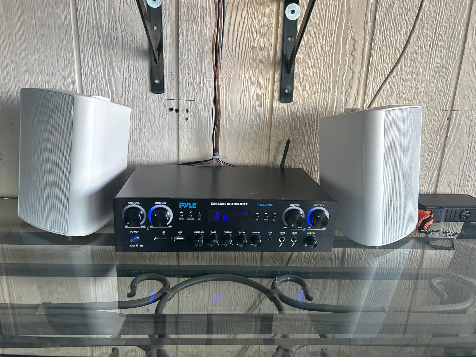 Pyle Home Stereo Receiver with Bluetooth - 4 Channel Amplifier, 800 Watt Max, USB-A Input w MP3 Player, Easy Karaoke Setup with Mic Vol, Reverb and Delay, RCA in/Out, SD Card, FM Radio customer photo 2