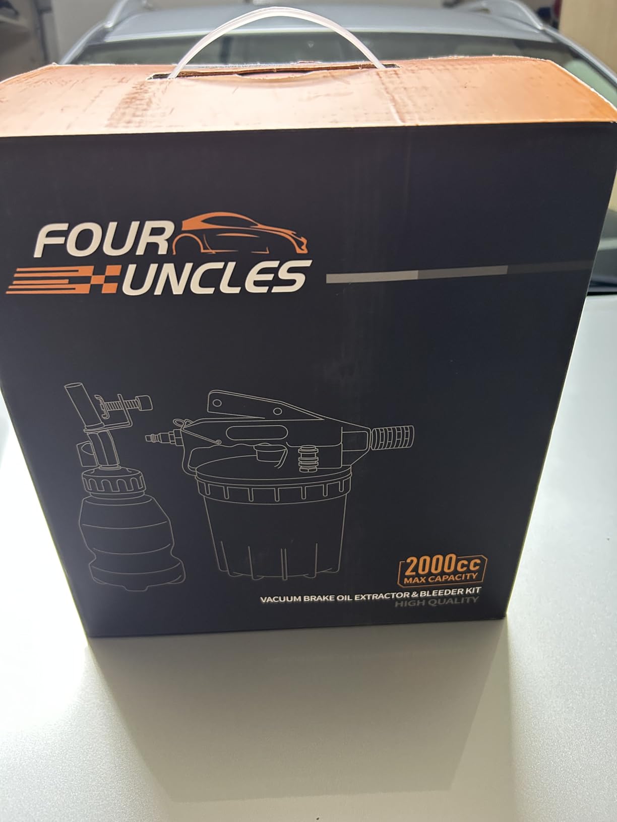 FOUR UNCLES 2L Vacuum Brake Bleeder Pump Kit with 16 PCS Adapter customer photo 2