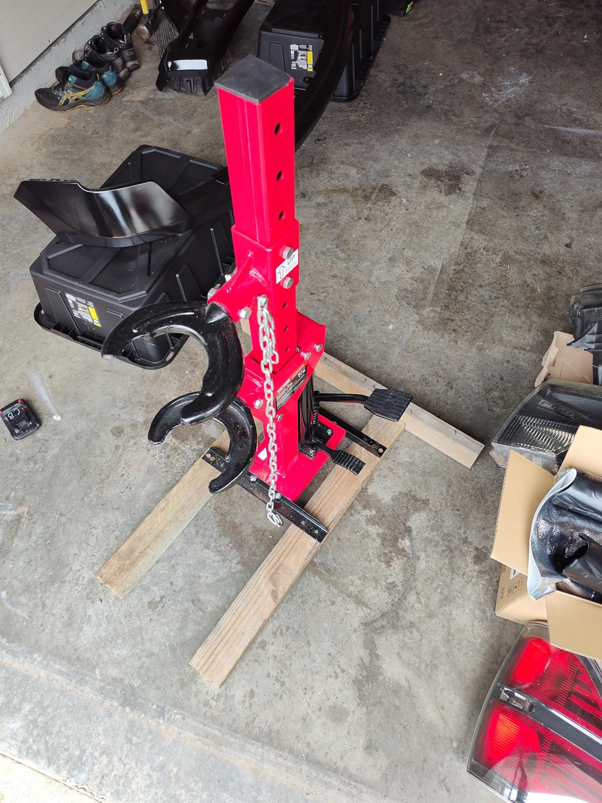 VEVOR Hydraulic Strut Spring Compressor - 4.5 Ton/9920 LBS Jack Capacity, 1 Ton Rated Compression Force, Auto Coil Tool for Removing customer photo 1
