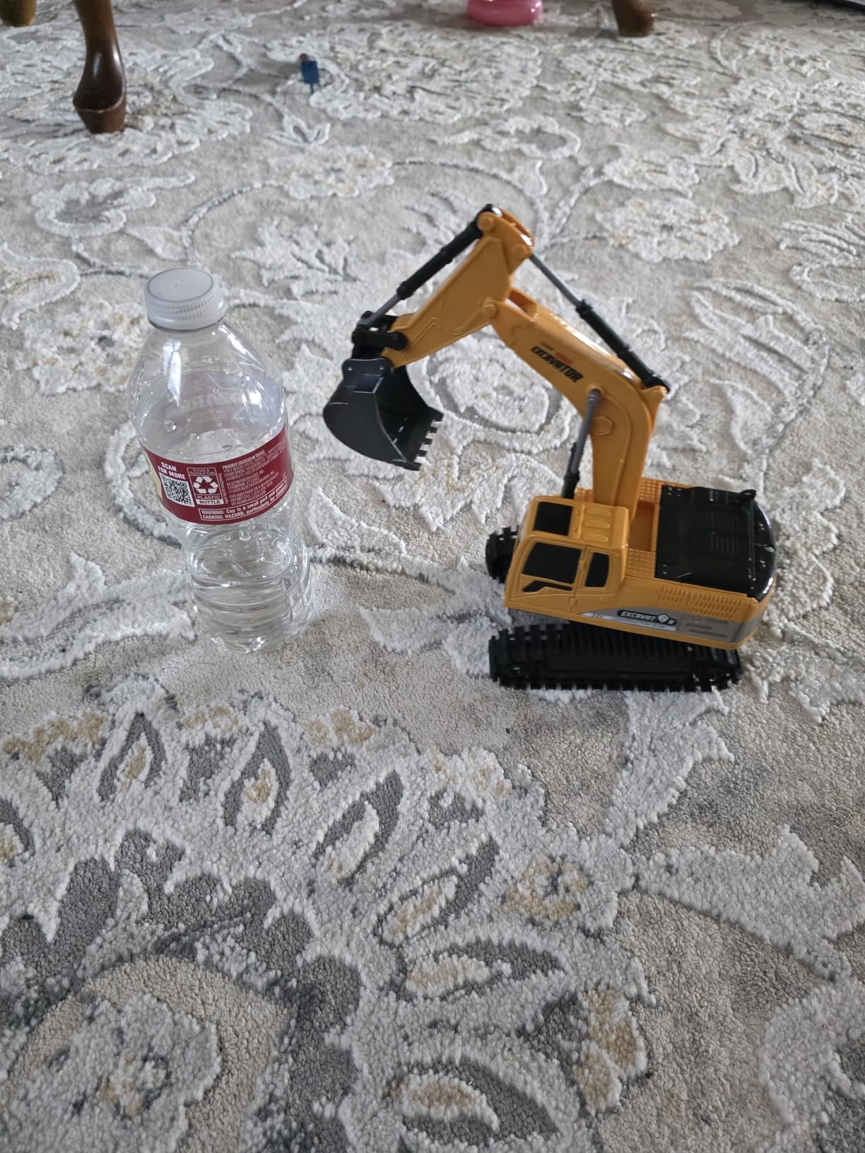 Jiakora Remote Control Excavator Toys for Boys, RC Excavator Toy for Boys 3 4 5 6 7 8 Year Old Kids Christmas Birthday Gift,RC Digger Truck Construction Vehicles with Metal Shovel & Light customer photo 1