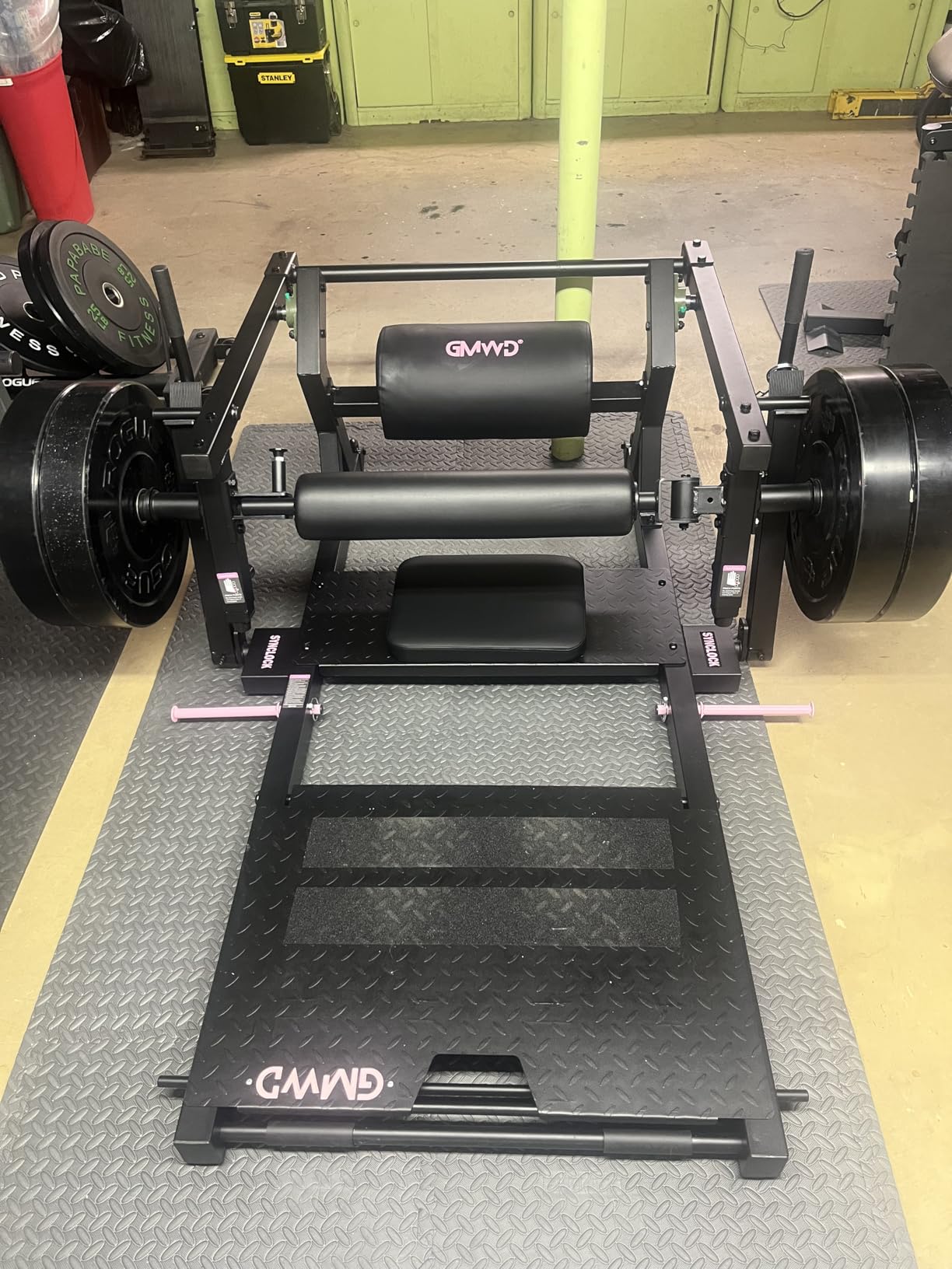 GMWD Hip Thrust Machine, 800LBS Plate-Loaded Glute Bridge Machine with Weight Holder, Heavy Duty Butt Exercise Equipment for Glute Muscles Building and Butt Shaping, Adjustable Footboard customer photo 2