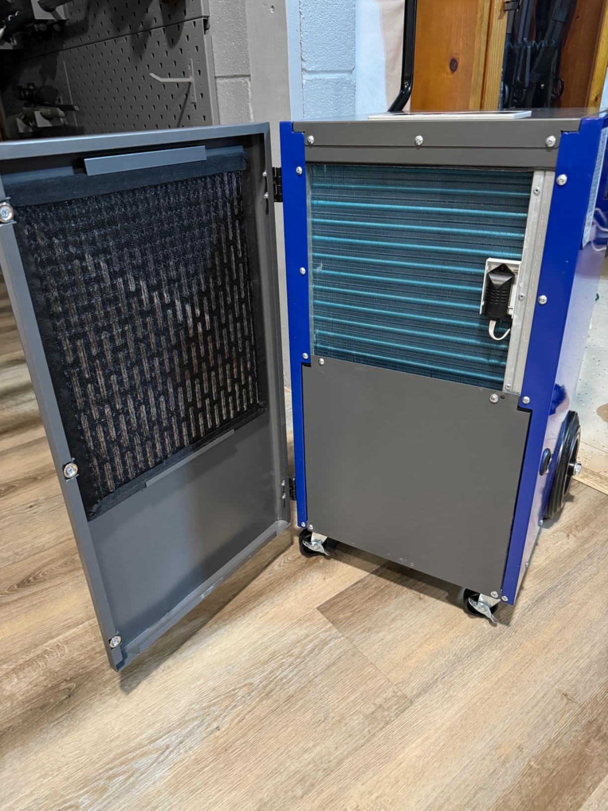 Yaufey 155 Pints Commercial Dehumidifier with Pump, for Basement up to 8000 Sq. Ft, Large Capacity Industrial Dehumidifier for Large Room with Intelligent Humidity Control customer photo 2