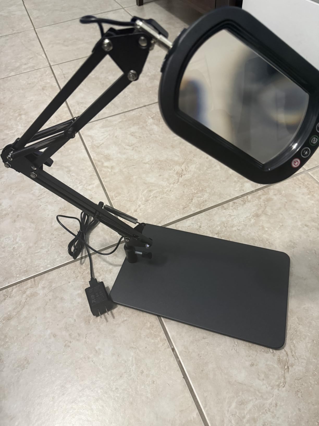Drdefi 12X Square Magnifying Glass with Light and Stand, Real Glass LED Lighted Magnifier, 5 Color Modes Stepless Dimmable, Hands-Free Mag Desk Lamp with Clamp for Reading Craft Hobby Close Work Black customer photo 2