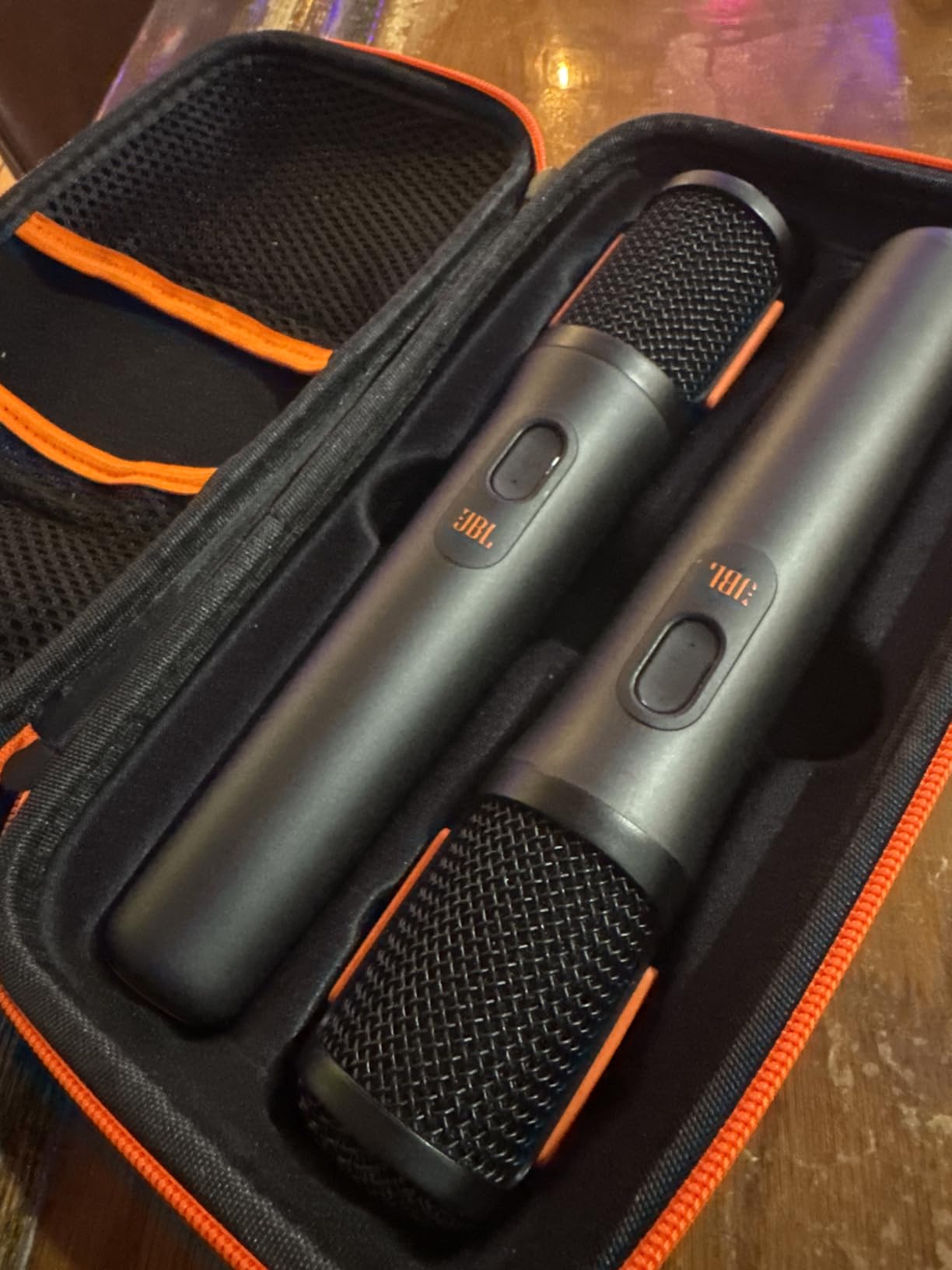 JBL PartyBox Wireless Mic - 2X Digital Wireless Microphones, Rechargeable Battery (20hrs - 700mAh), Clear Voice, Crisp Sound, Stable 2.4GHz Connection, Compatible with All PartyBox Speakers (Black) customer photo 1