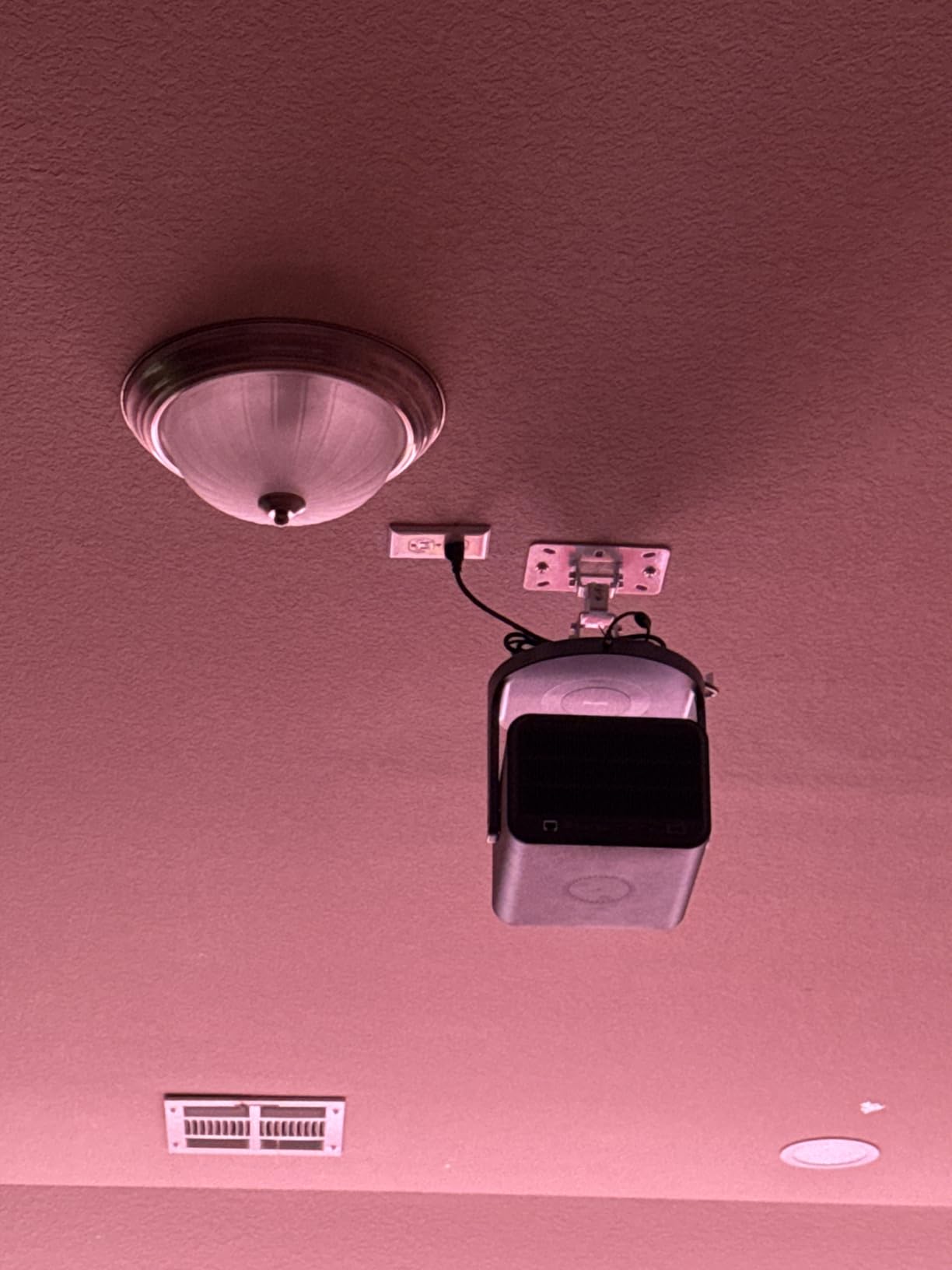 XINLEI Universal Projector Ceiling Mount Low Profile Projector Mount w/Retractable Arms and Multiple Adjustment Function, Black PR14B customer photo 1
