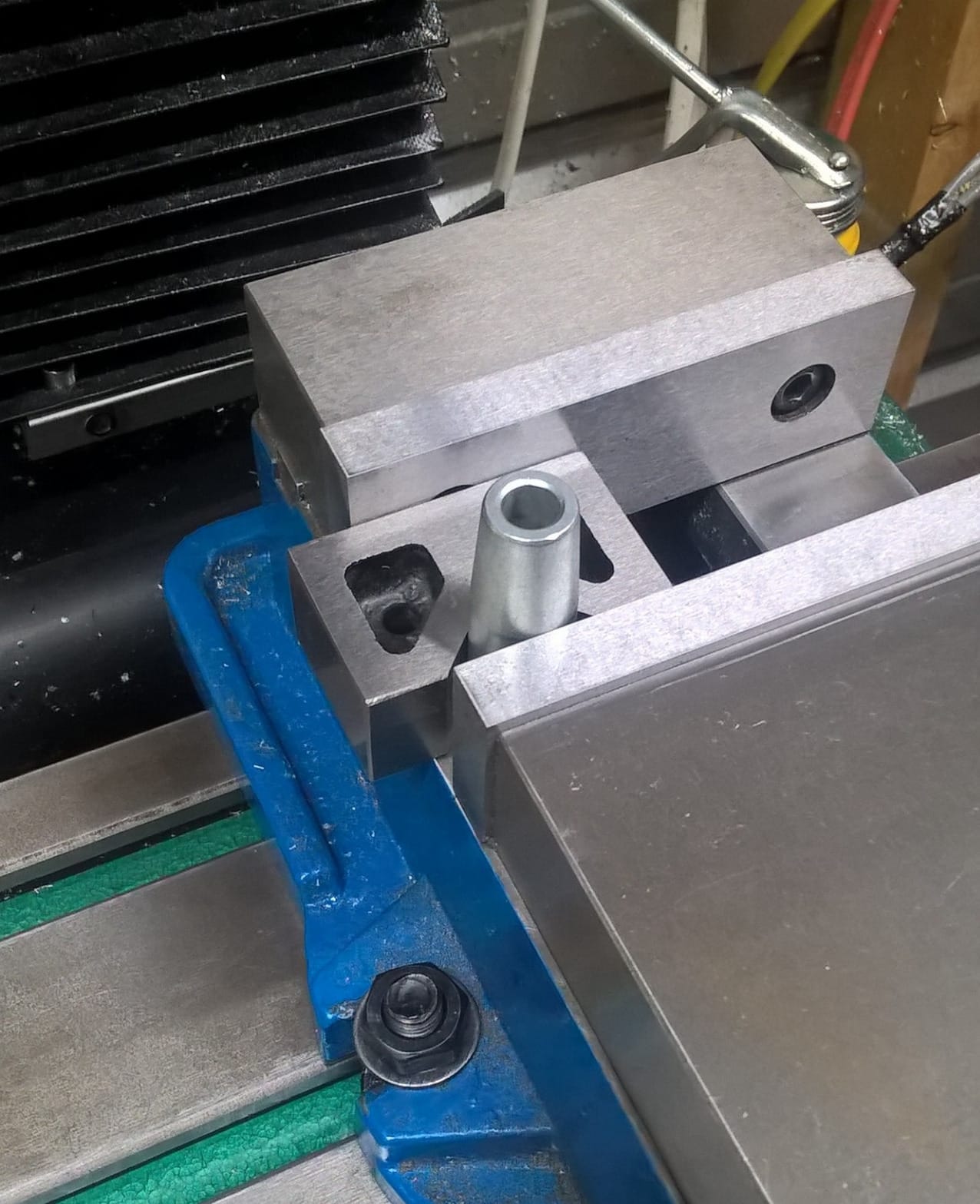 HFS(R) Cast Iron V-Block Set, 2-Piece Matched Machinist V Blocks, 5 X 2-1/2 X 3-1/8 Inch, Precision Ground for Machining, Inspection & Setup customer photo 1