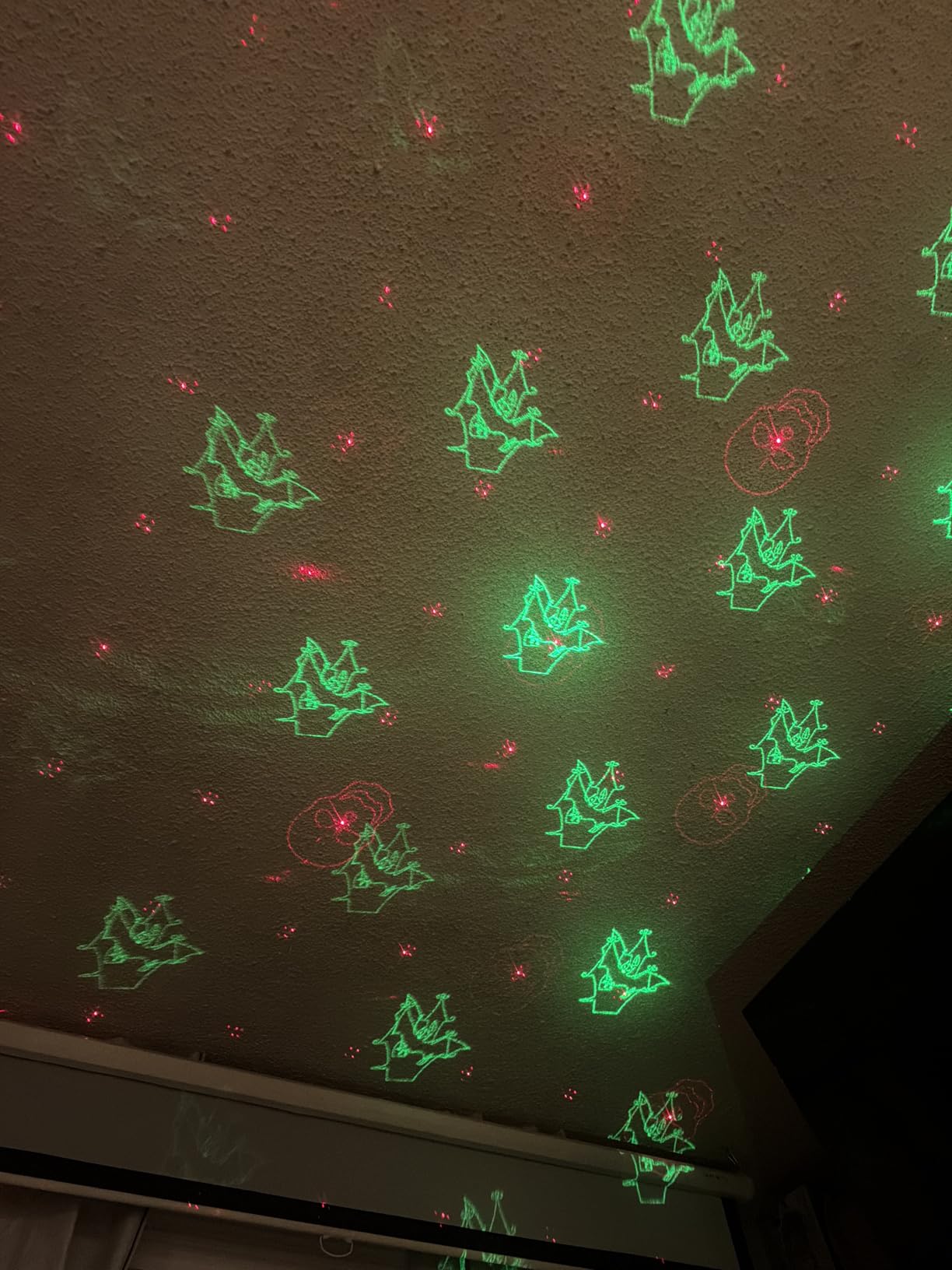 Outdoor Laser Projector Lights, RGB Firefly Light Show for Backyard Parties & Gatherings, IP65 Waterproof, 270° Adjustable, 10 Color Modes + 3 Changeable Holiday Cards(Halloween/Snowflake/Christmas) customer photo 1