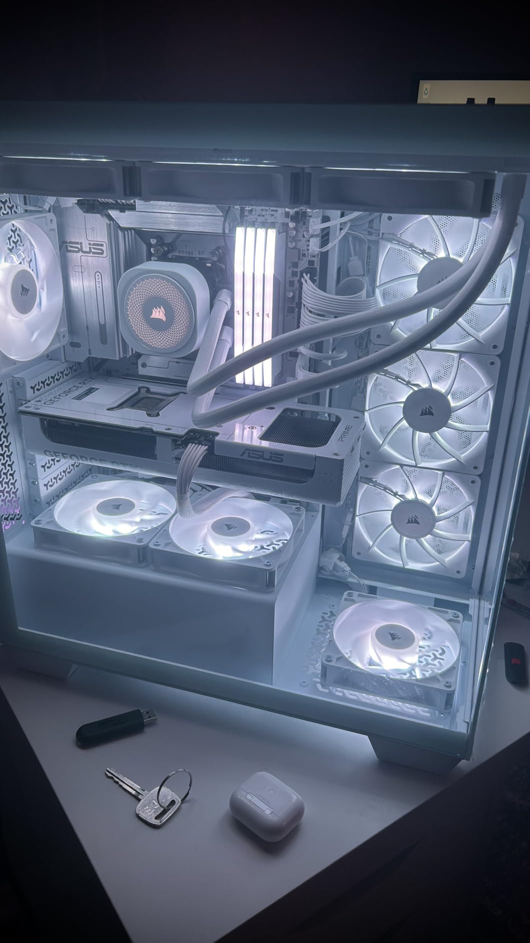 CORSAIR RS120 ARGB 120mm PWM Fans - Daisy-Chain Connection - Low-Noise - Magnetic Dome Bearing - Triple Pack - Black customer photo 2