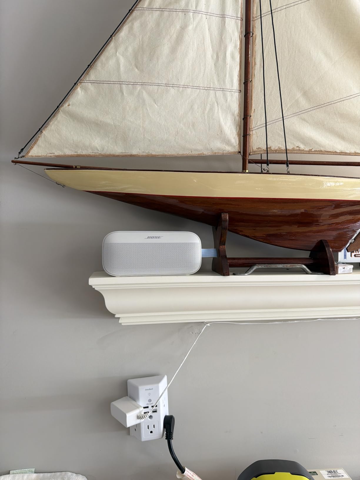 Bose SoundLink Flex Bluetooth Speaker (2nd Gen) - Portable Outdoor Speaker with Hi-Fi Audio, Waterproof and Dustproof, USB-C, Up to 12 Hours Battery Life, Sandstone customer photo 1