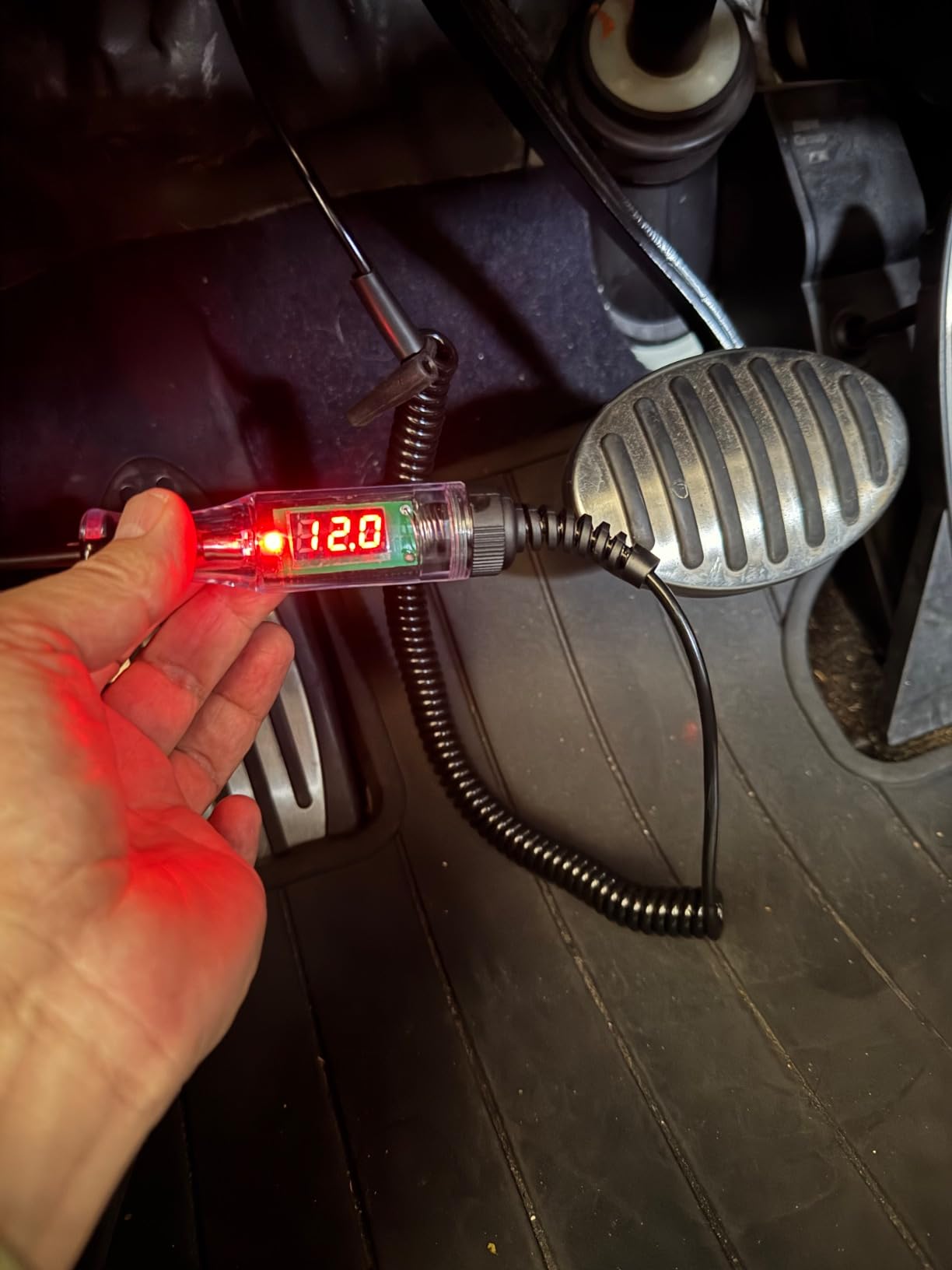 WINAMOO Automotive Test Light with 3-48V LED Digital Voltage Display, Auto Circuit Tester with Voltmeter & Dual Color Polarity Indicate, Electric Test Pen w/Stainless Probe for Car/Truck/SUV Checker customer photo 1