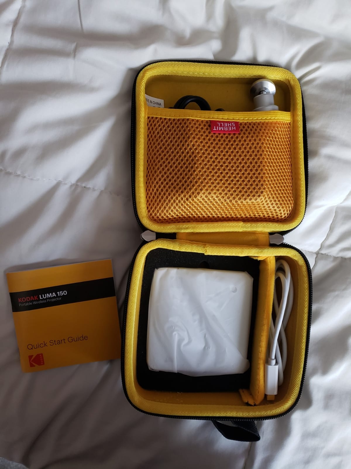 KODAK Luma 150 Portable Mini Projector, Battery Powered, Speaker, Black, Miracast & AirPlay, Auto Focus, HDMI USB-A & MicroSD, Compatible with iPhone customer photo 1