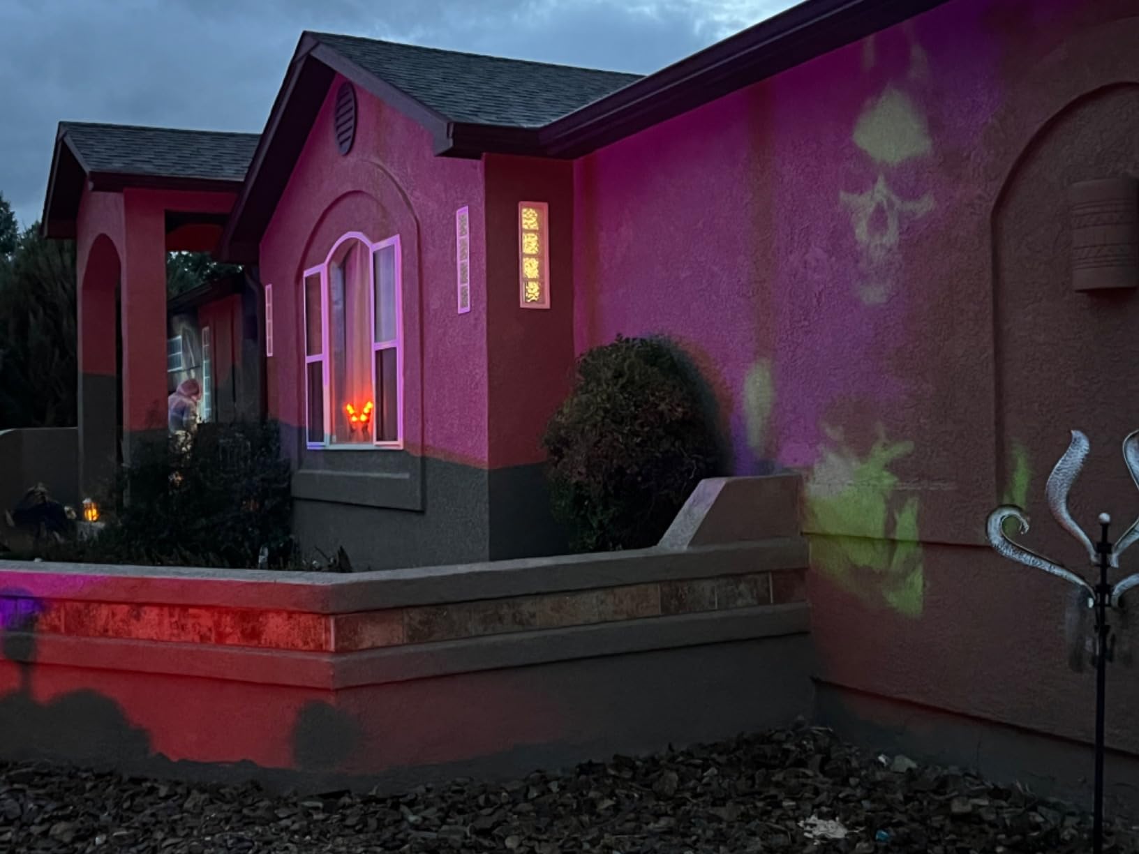 Halloween Projector Lights Outdoor, 3D Dynamic Ghost Decorations Light, 2026 Upgraded Clearer Ghost HD Patterns, Holiday Light for Home Window Wall Halloween Garage Door Decor customer photo 2