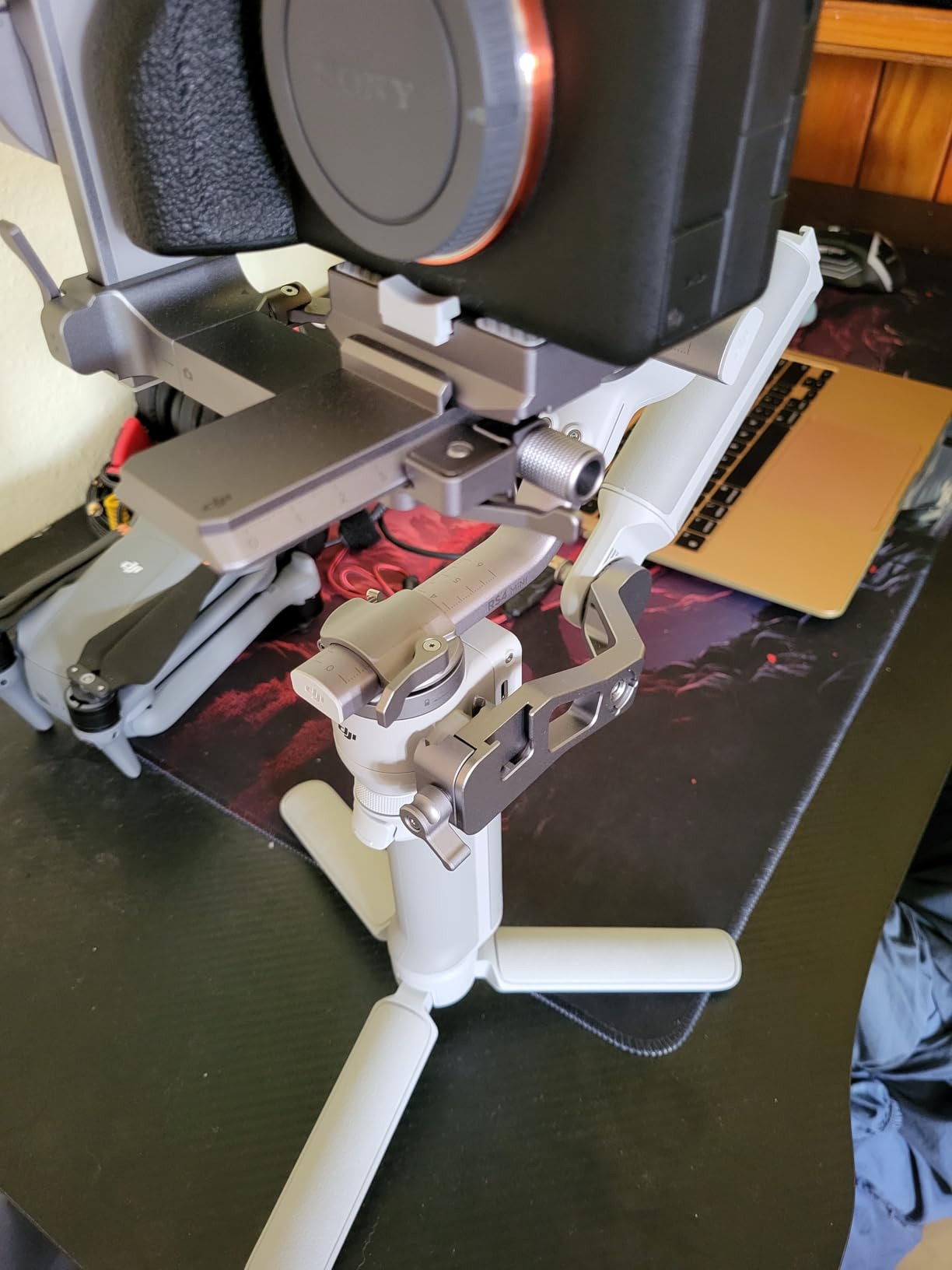 DJI RS 4 Mini Combo, Gimbal Stabilizer, Canon/Sony/Nikon/Fujifilm | Intelligent Tracking Module, Briefcase Handle, 3rd-Gen Native Vertical Shooting, Teflon Enhanced Balancing customer photo 2