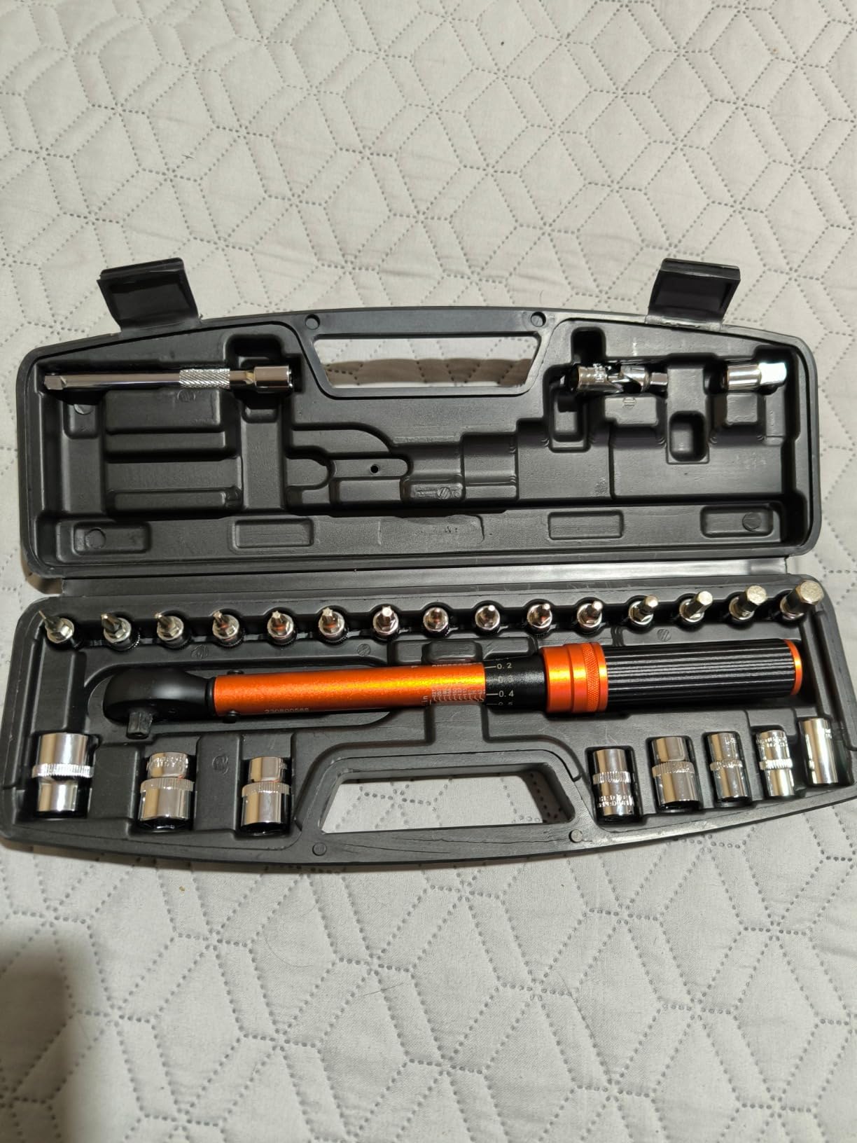 Matework 1/2 Inch Drive Click Torque Wrench, 10-180 ft.lb/13.6-244.1 Nm, ±3% High Precision Lug Nut Torque Wrench with 72 Tooth Dual-Direction for Moto, Wheel Tire and Car Repair customer photo 2